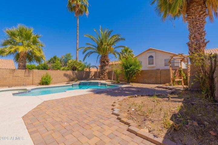 3333 E Long Lake Road