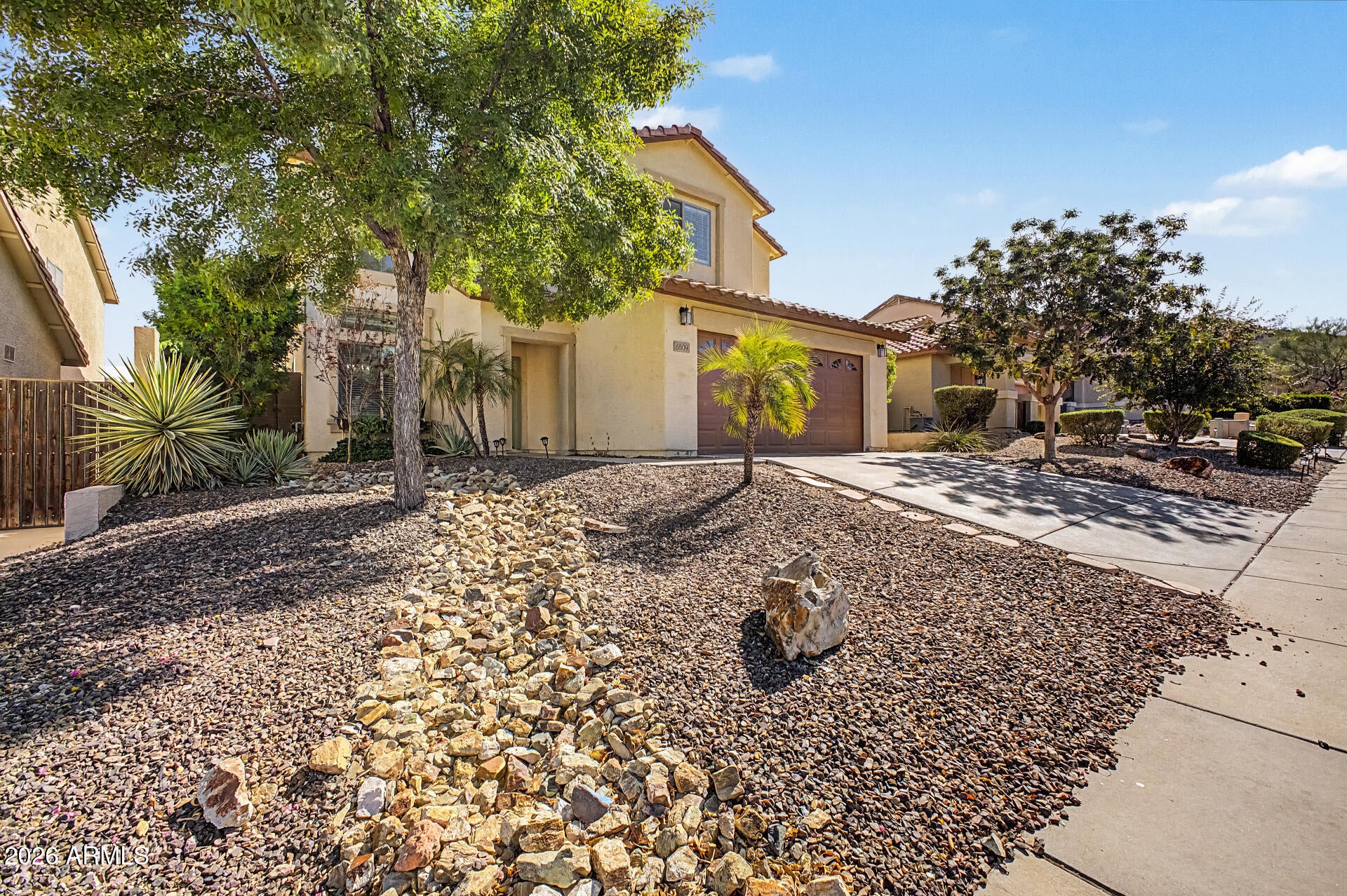 6509 W RED FOX Road
