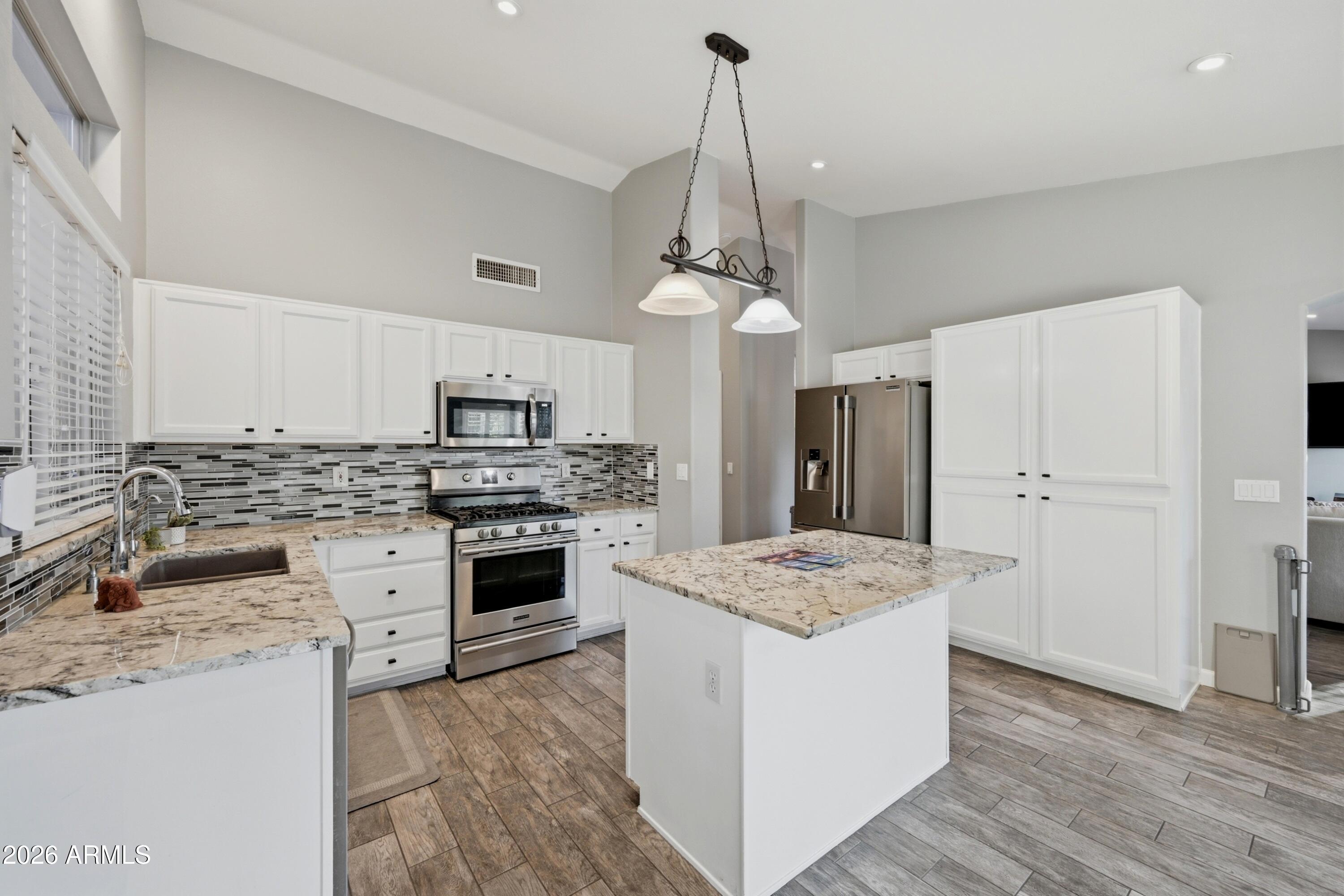 1050 W COOLEY Drive