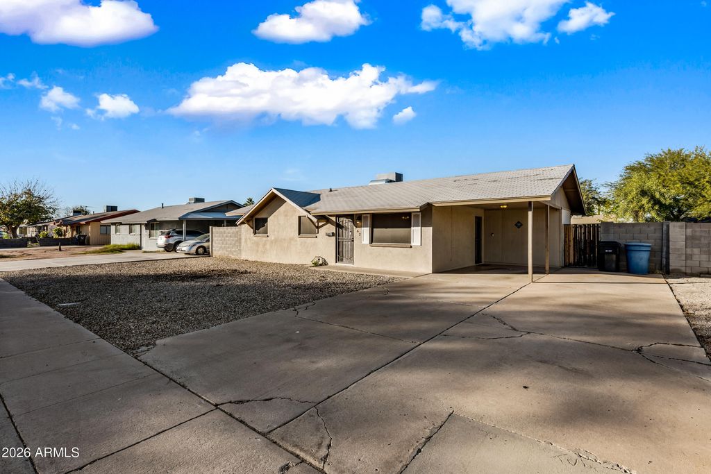 Photo of 762 E Carla Vista Drive, Chandler, AZ 85225 (MLS # 6969472)