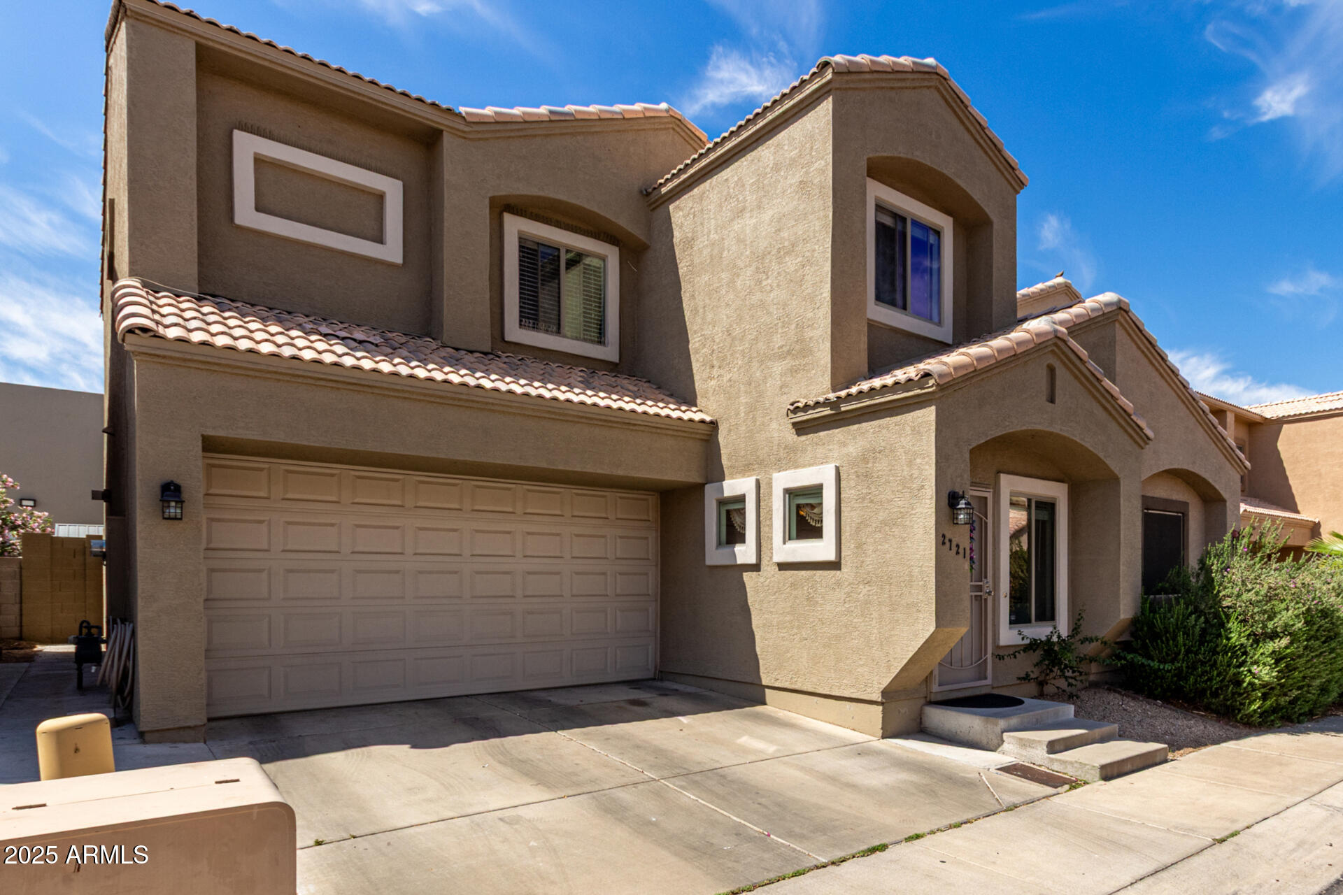 2721 E SCHILIRO Circle