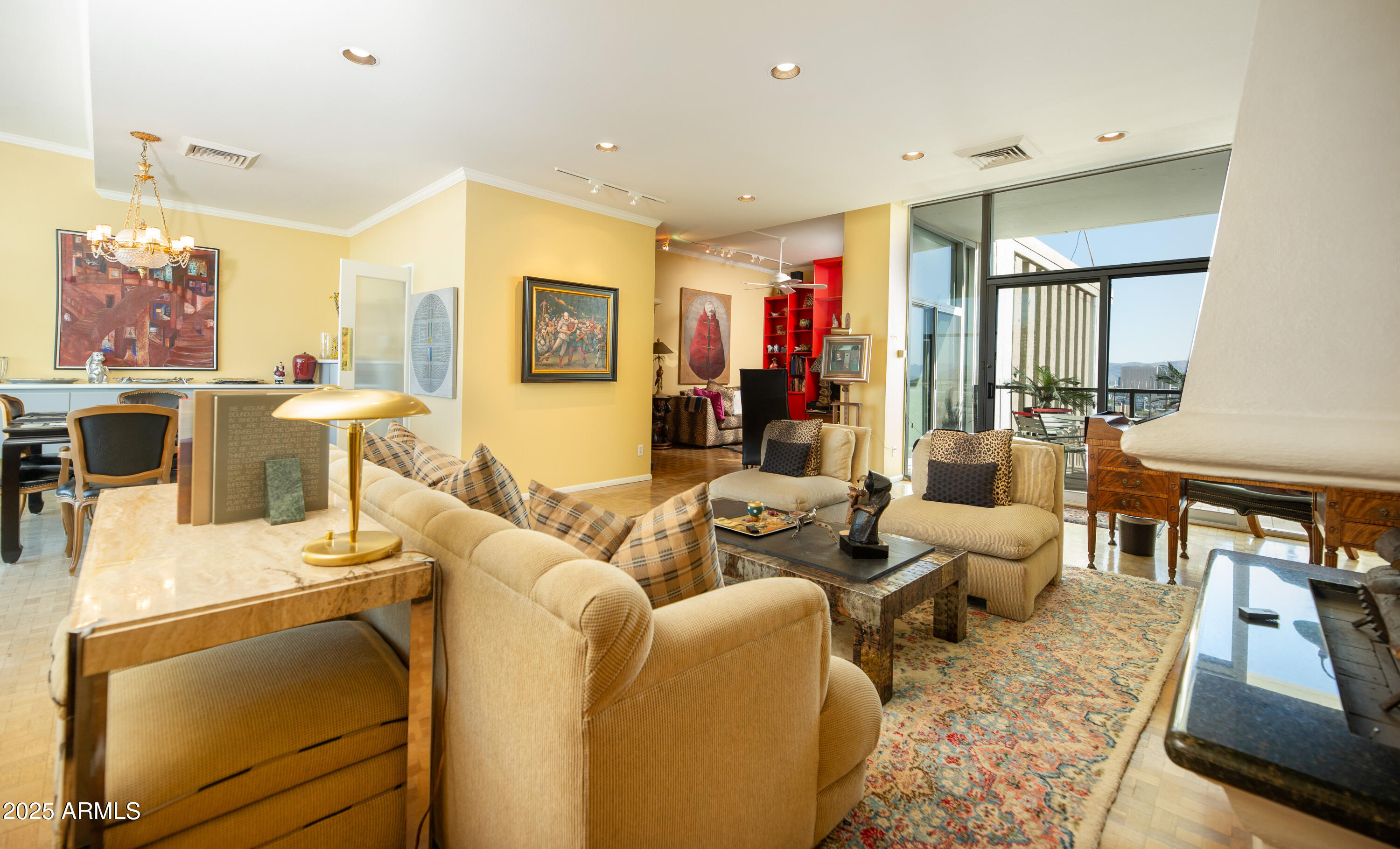 2323 N CENTRAL Avenue PH-C