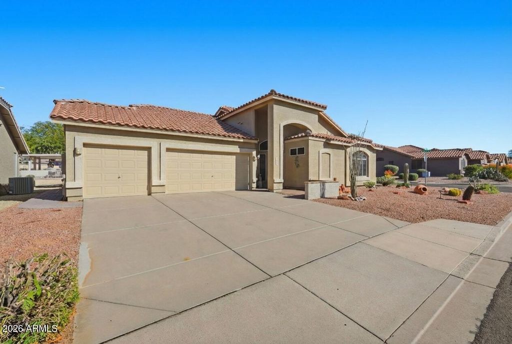 Photo of 6329 S Sandtrap Drive, Gold Canyon, AZ 85118 (MLS # 6967854)