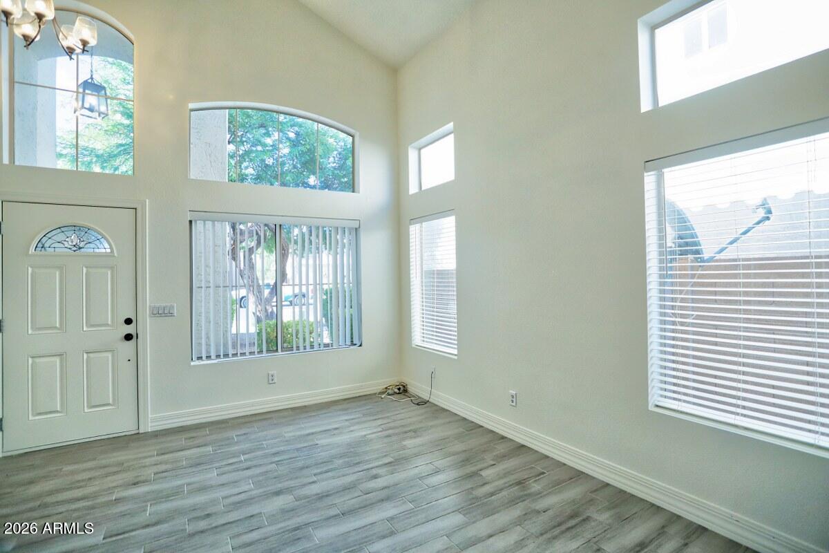 333 W COLT Road