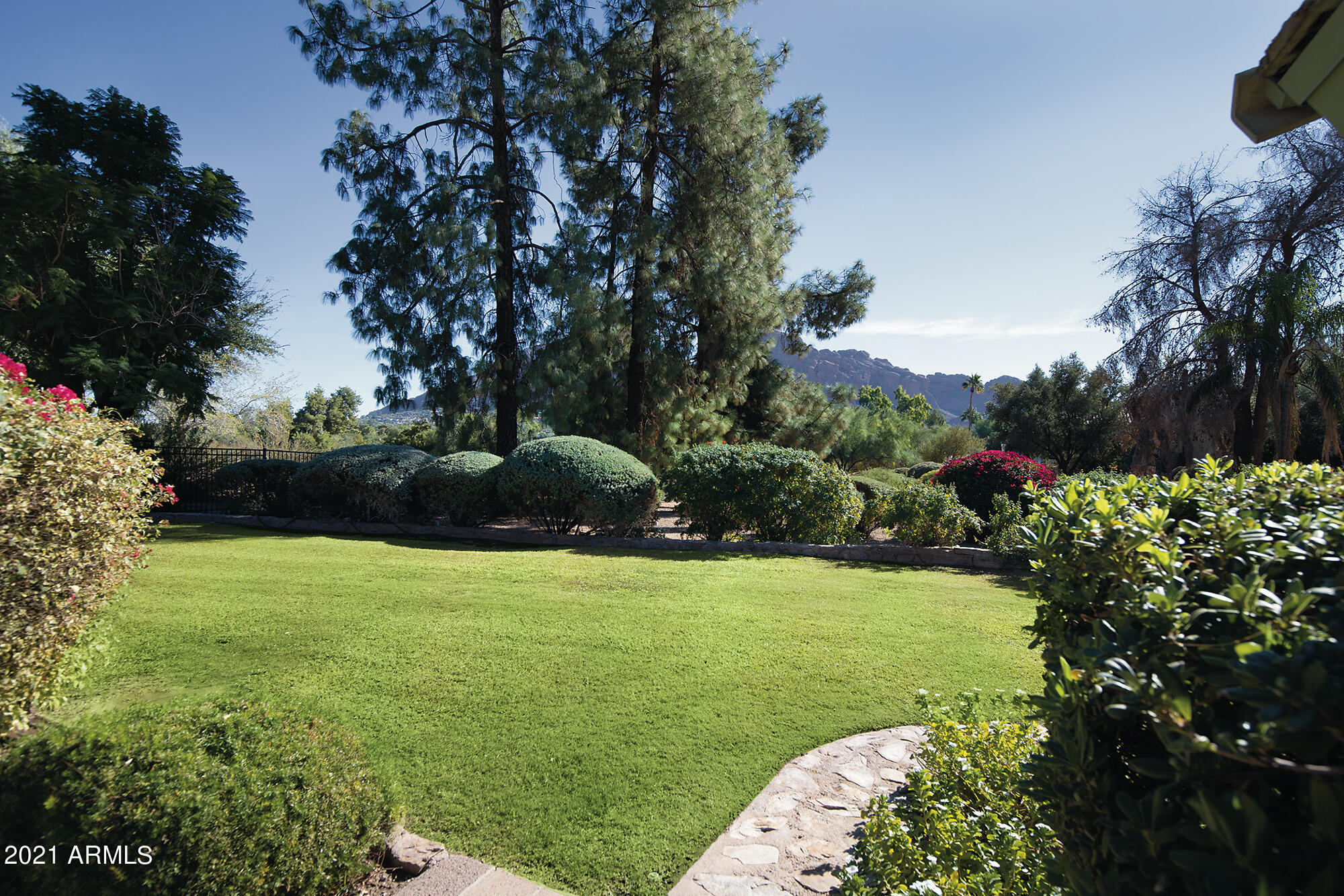 PARADISE HILLS - Residential