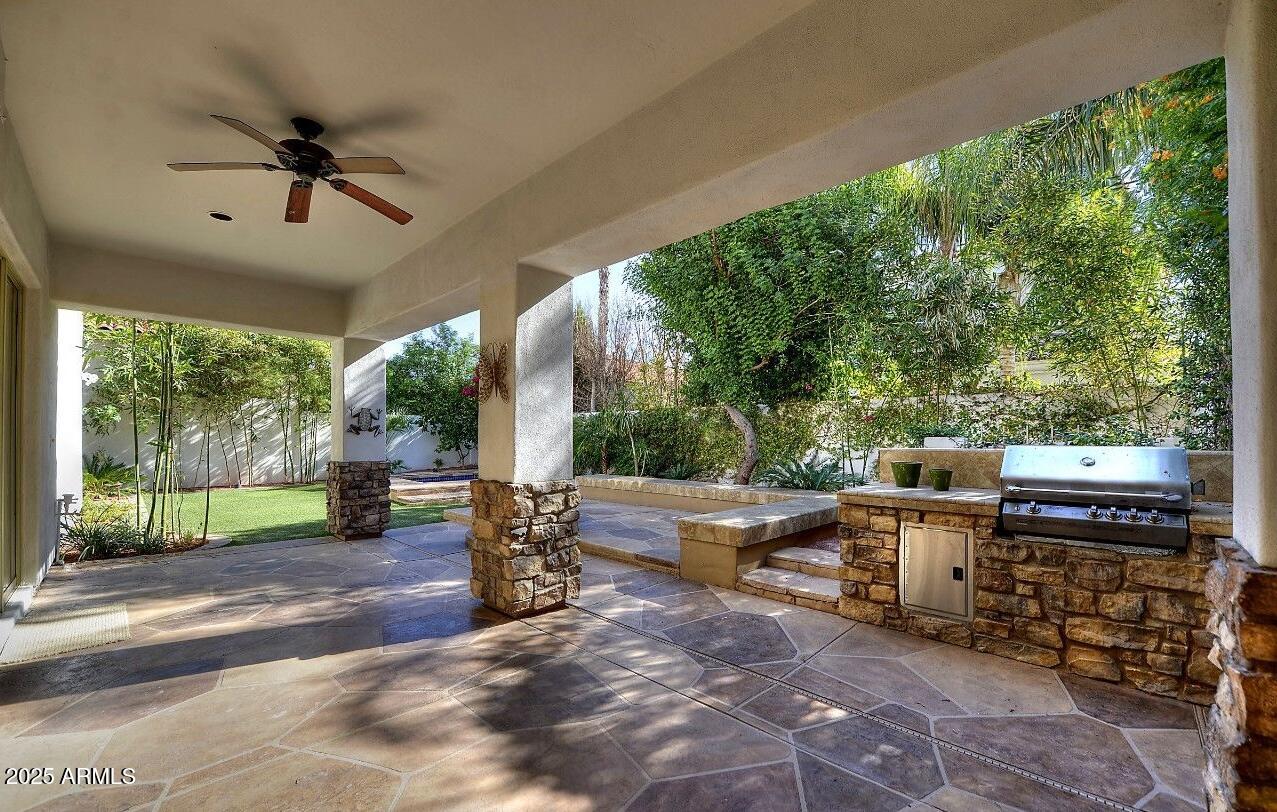 7641 E Cactus Wren Road