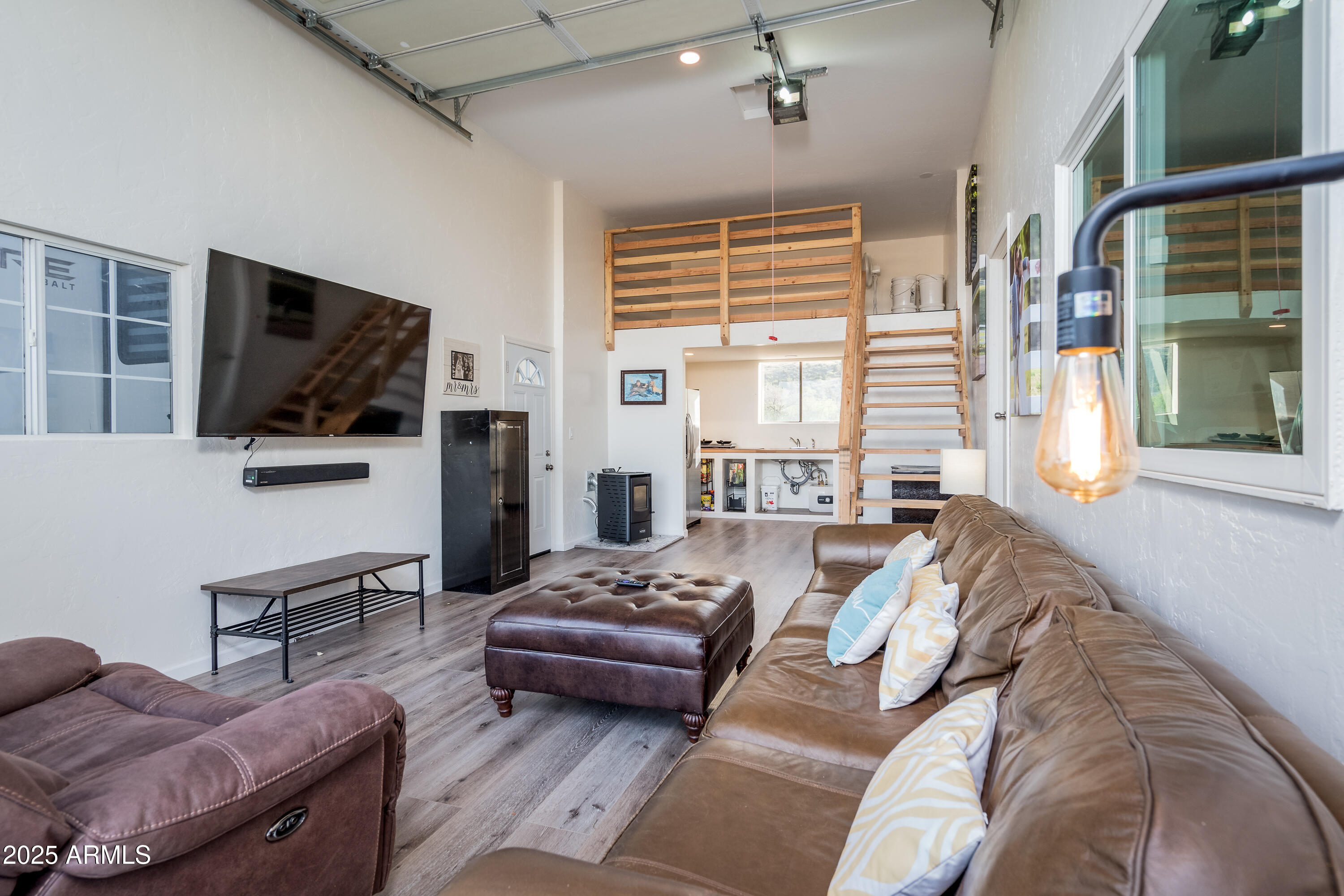 Clarkdale, Arizona 86324, United States, 4 Bedrooms Bedrooms, ,3 BathroomsBathrooms,Residential,Active,182225