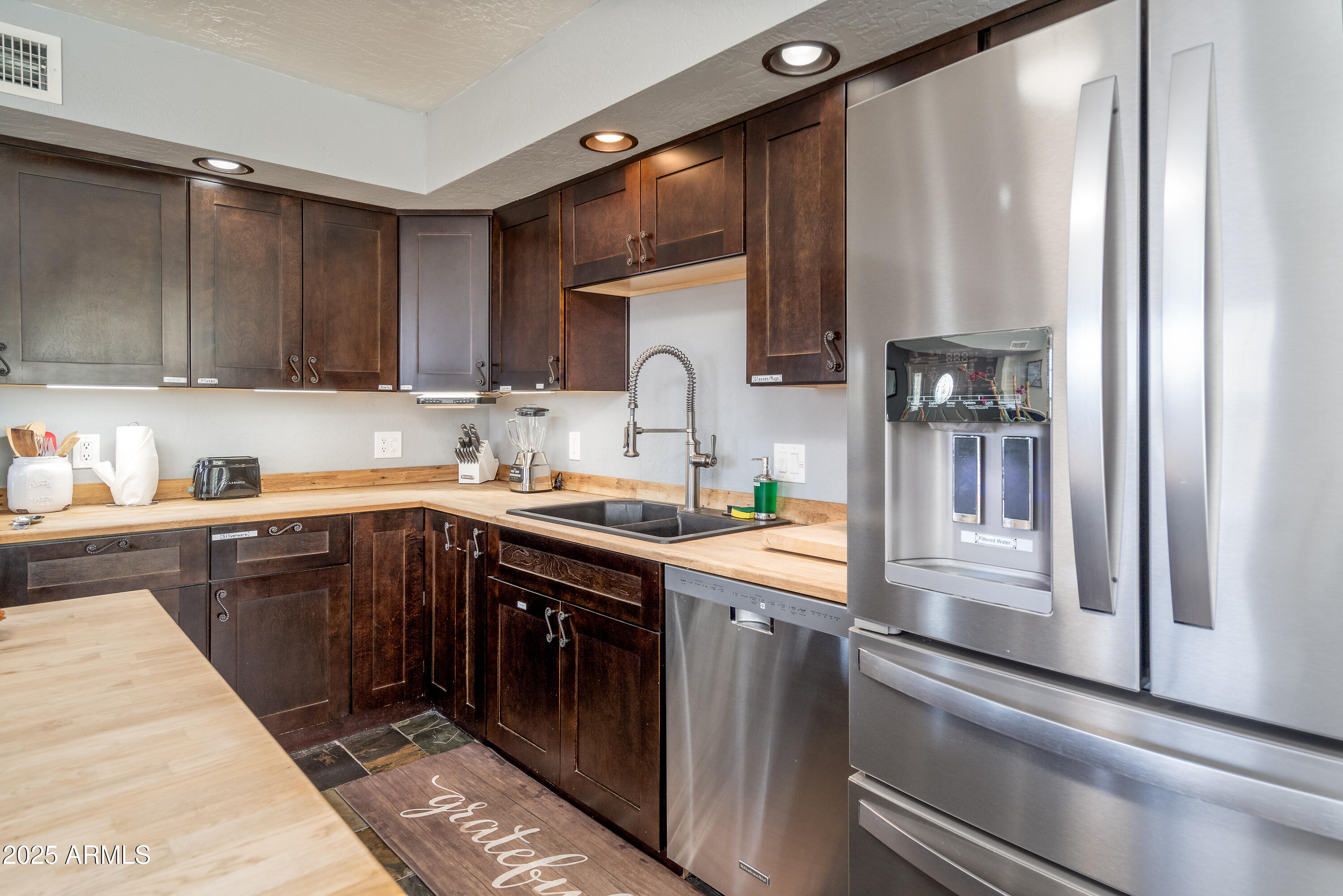 Clarkdale, Arizona 86324, United States, 4 Bedrooms Bedrooms, ,3 BathroomsBathrooms,Residential,Active,182225