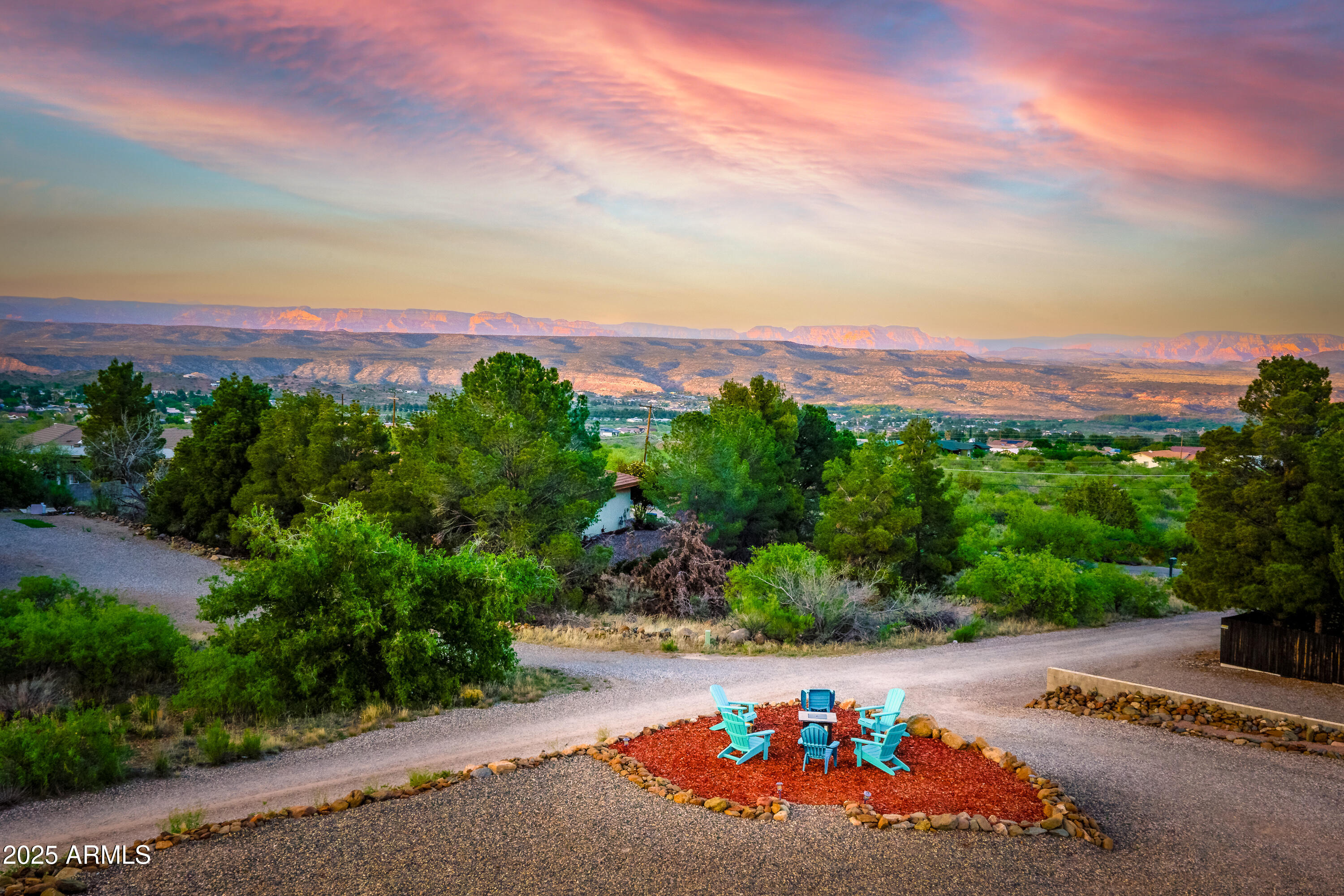 Clarkdale, Arizona 86324, United States, 4 Bedrooms Bedrooms, ,3 BathroomsBathrooms,Residential,Active,182225