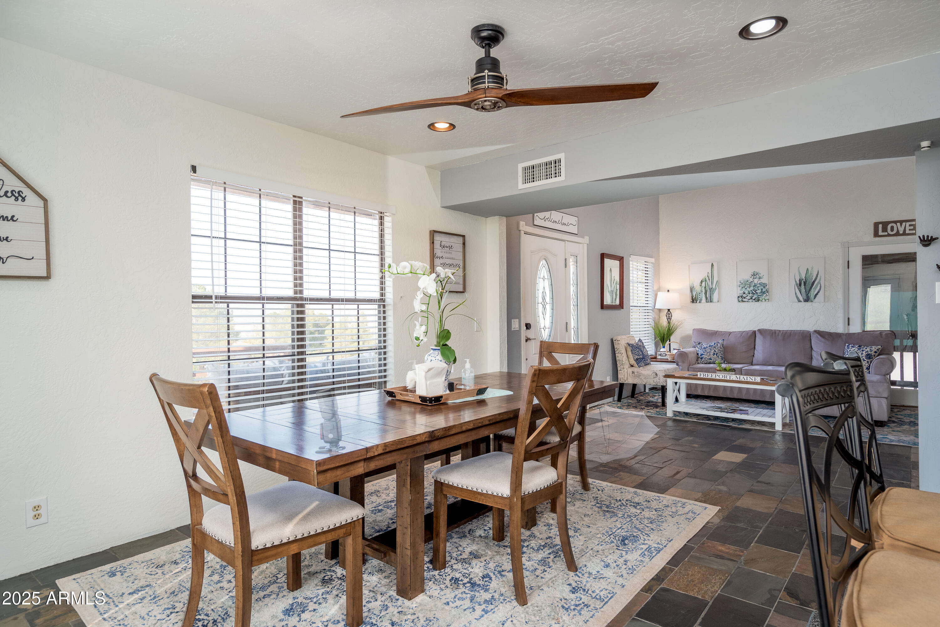 Clarkdale, Arizona 86324, United States, 4 Bedrooms Bedrooms, ,3 BathroomsBathrooms,Residential,Active,182225