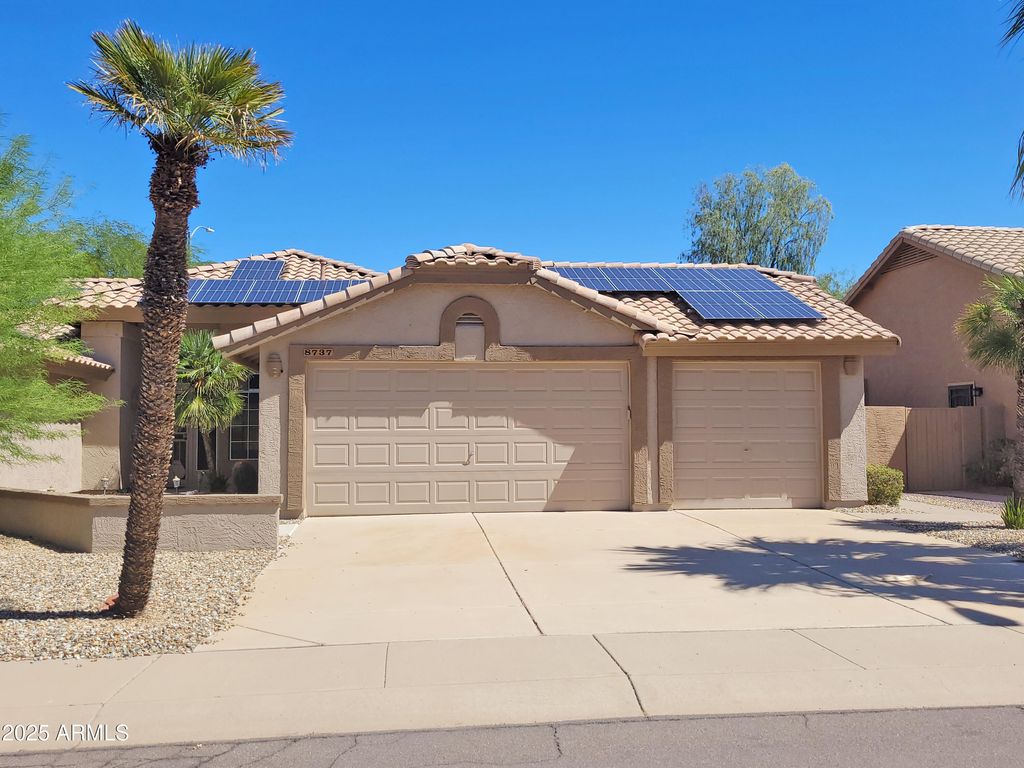 Photo of 8737 W Kimberly Way, Peoria, AZ 85382 (MLS # 6920984)