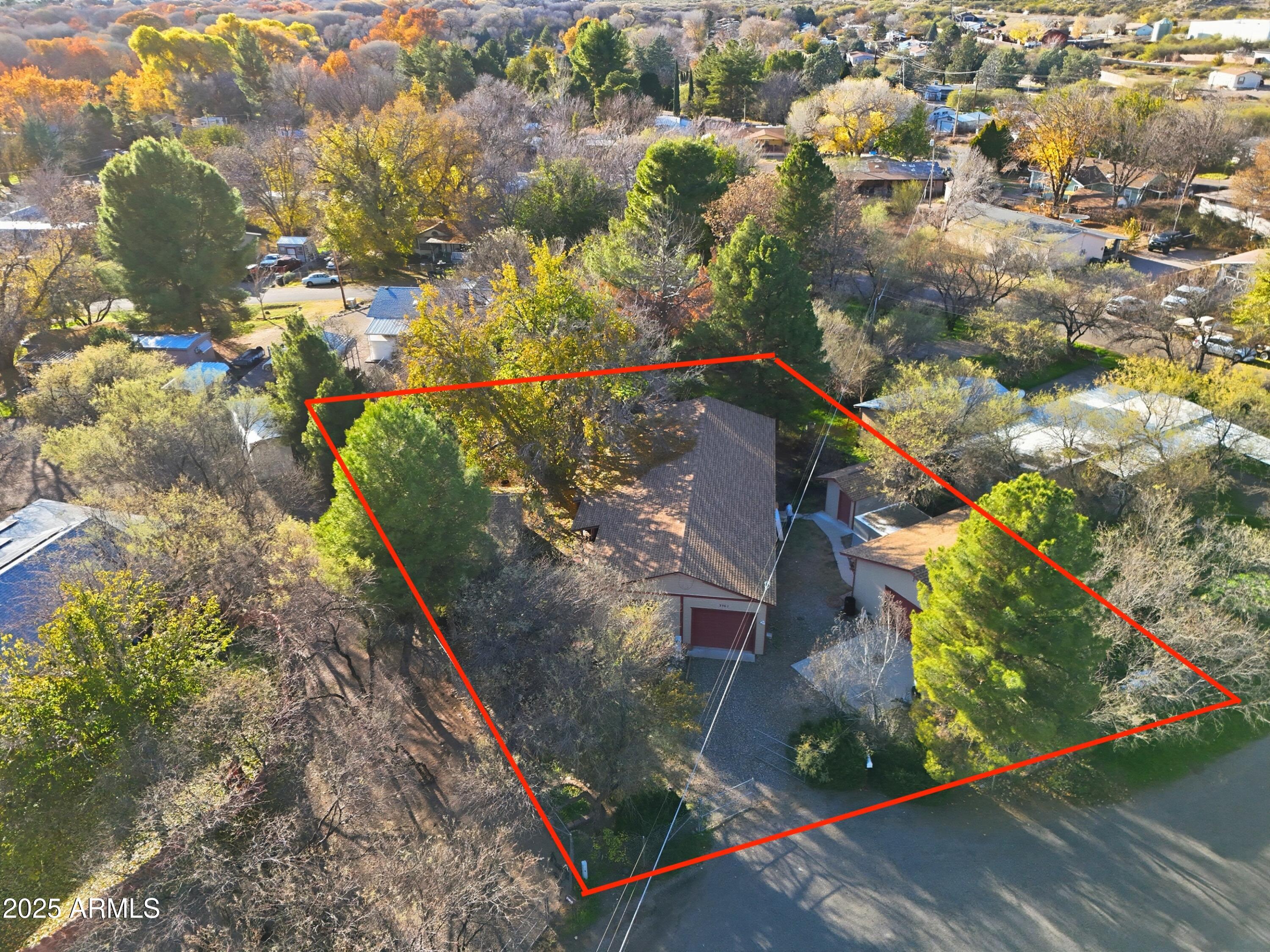 3761 E CAROLINE Circle