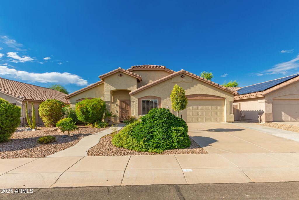 Photo of 462 E Pinto Drive, Gilbert, AZ 85296 (MLS # 6912548)
