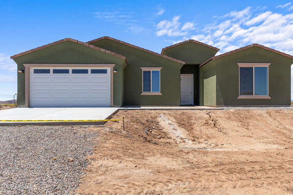 Photo of 304 S 372nd Drive, Tonopah, AZ 85354 (MLS # 6902022)