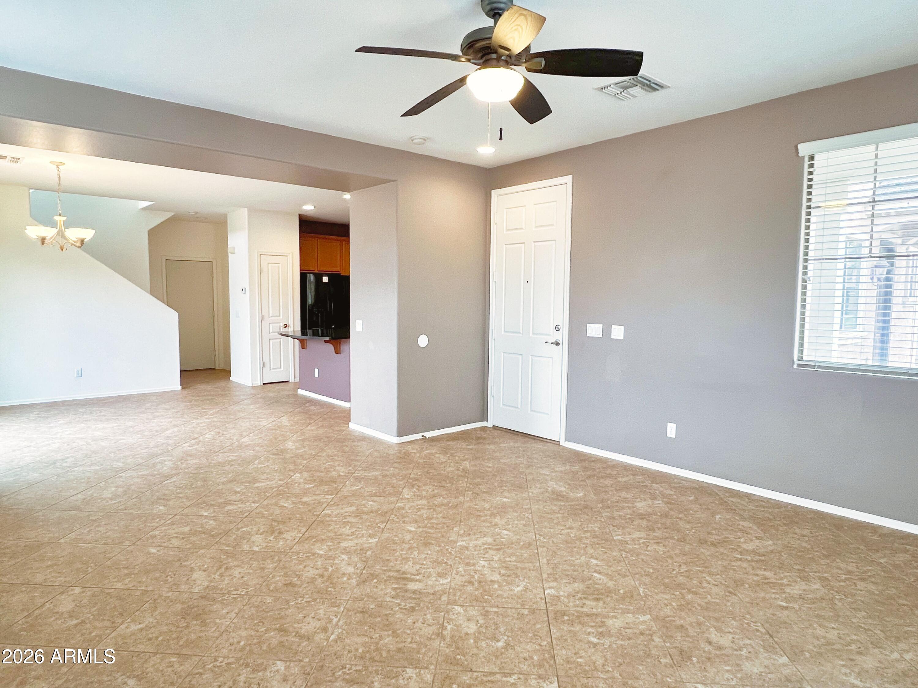113 E Palomino Drive