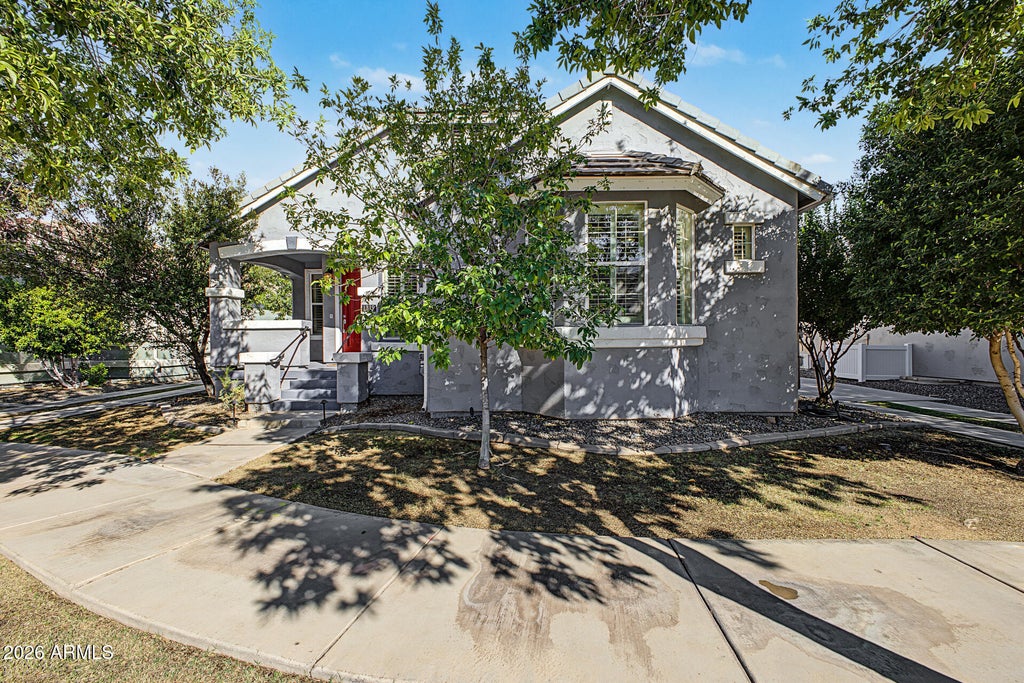 Photo of 1319 S Claiborne Avenue, Gilbert, AZ 85296 (MLS # 7083265)