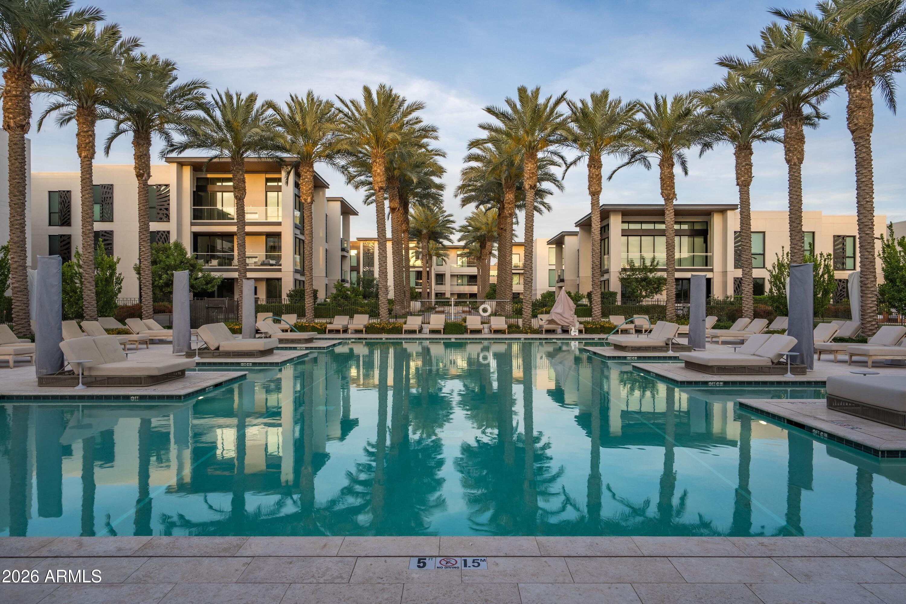 6587 N PALMERAIE Boulevard 2046