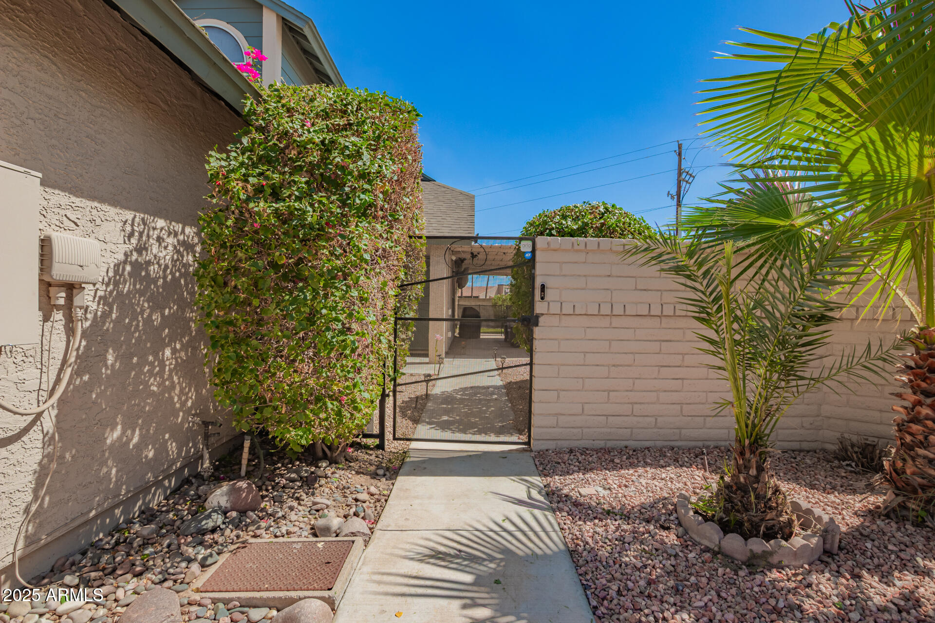 1753 E JACINTO Circle
