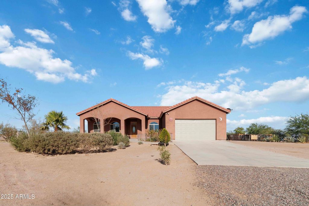 Photo of 1511 S 377th Avenue, Tonopah, AZ 85354 (MLS # 6906569)