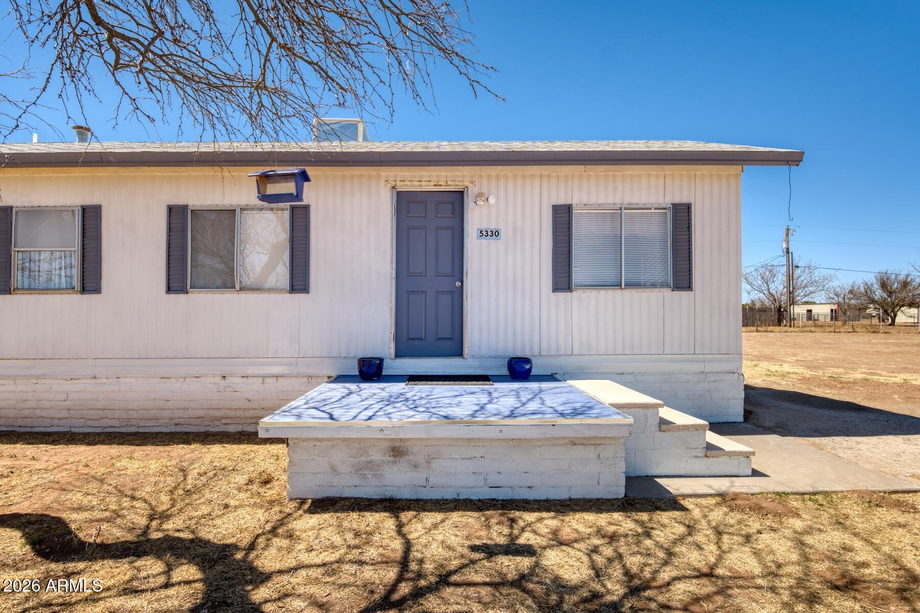 5330 S SAN PEDRO Avenue