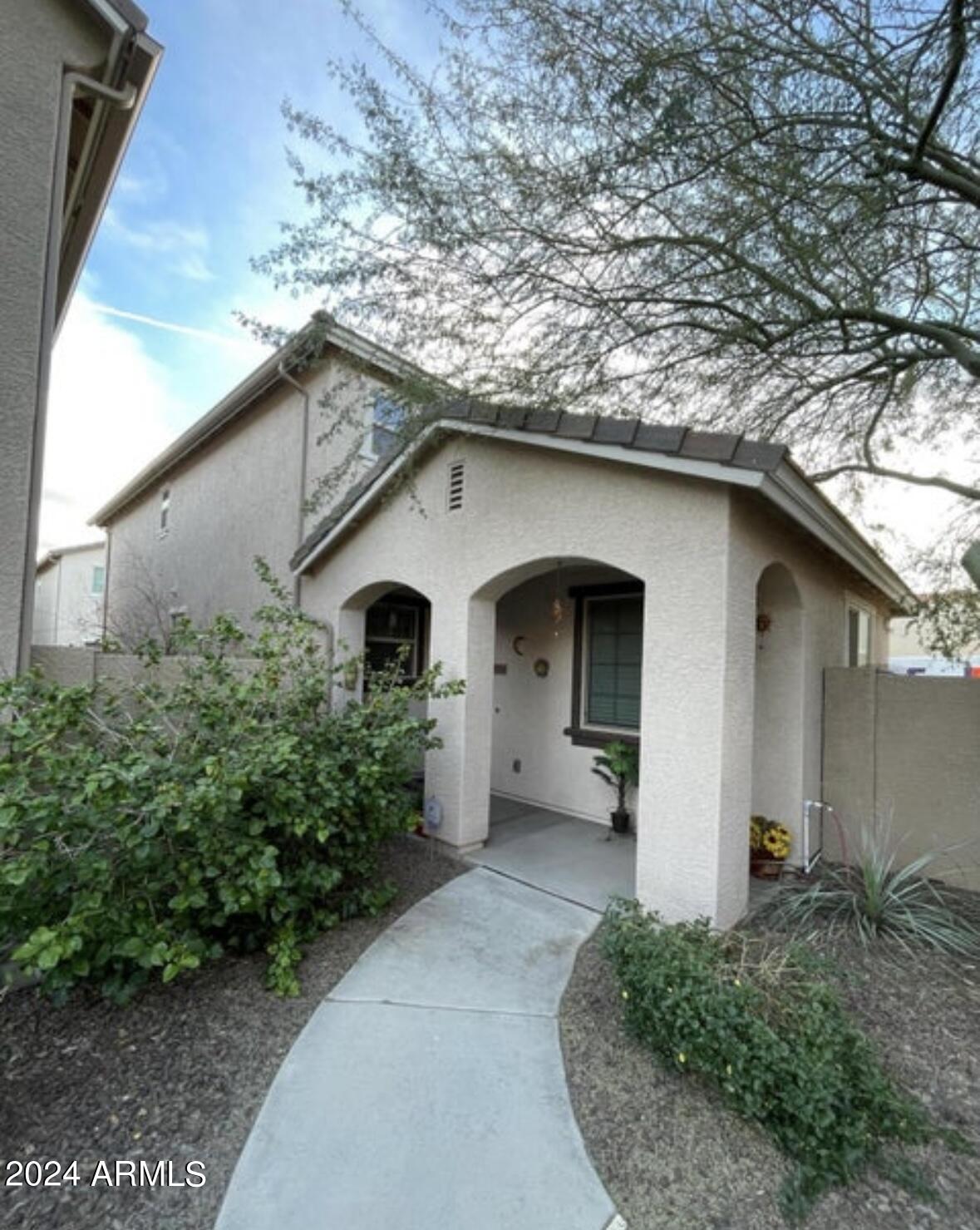 View Phoenix, AZ 85035 townhome