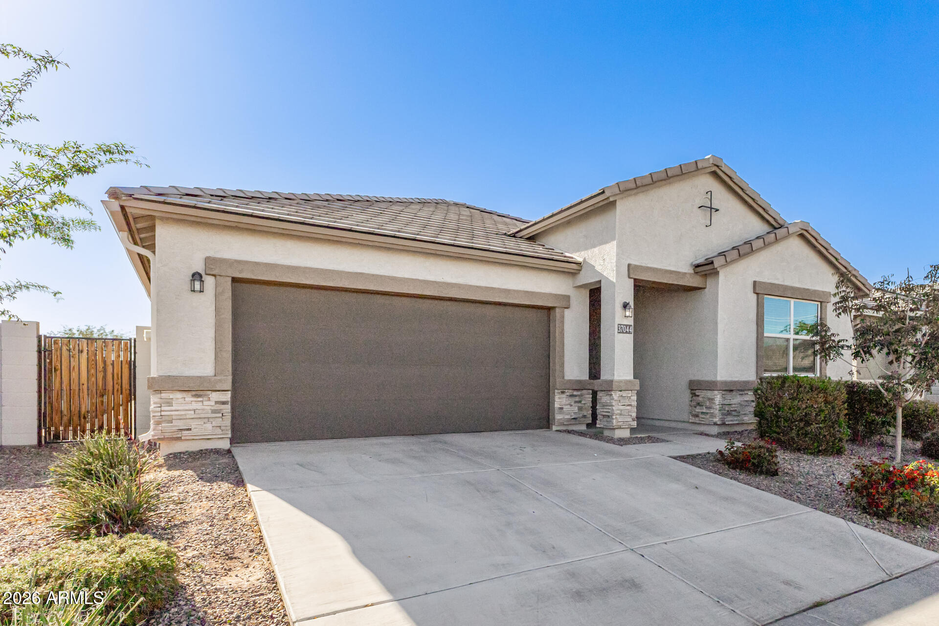 37044 N ALEUTIAN Drive