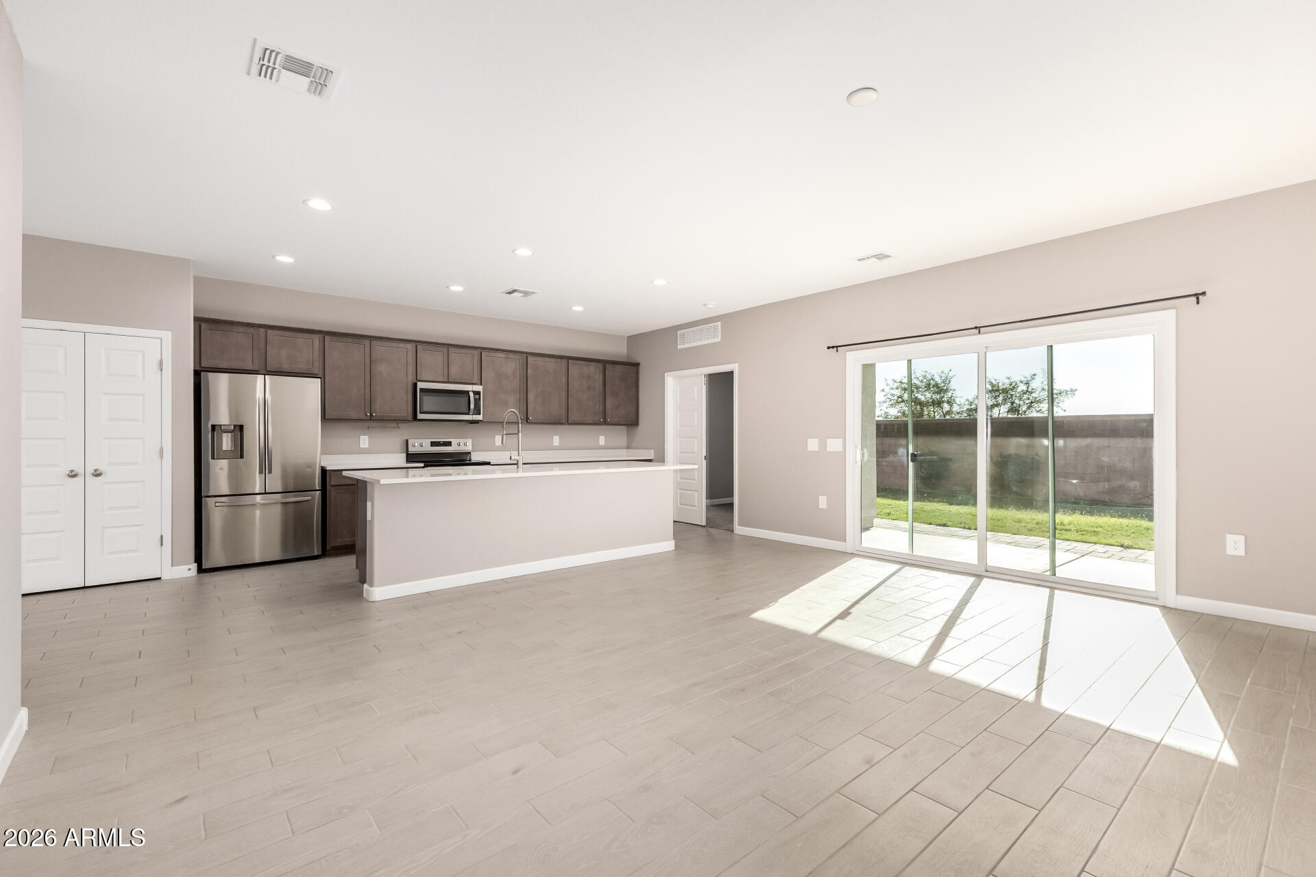 37044 N ALEUTIAN Drive