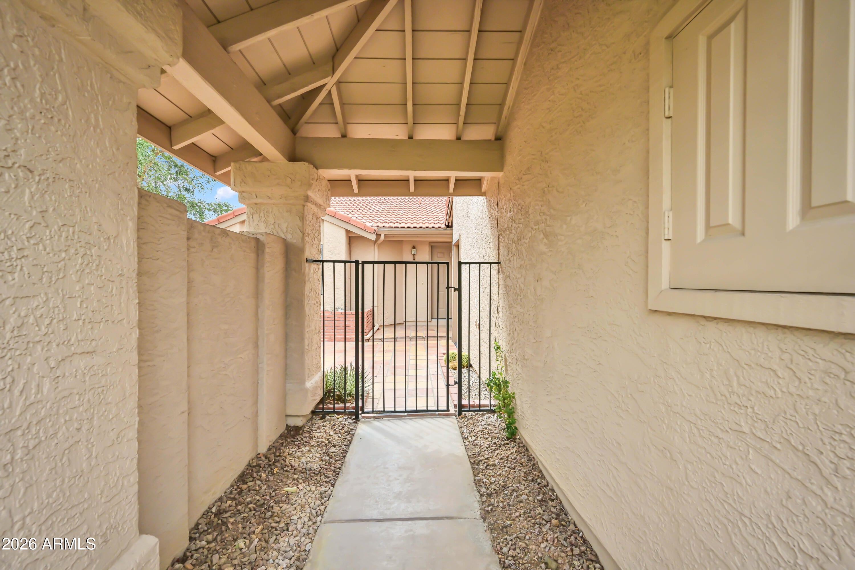 945 N PASADENA -- 15