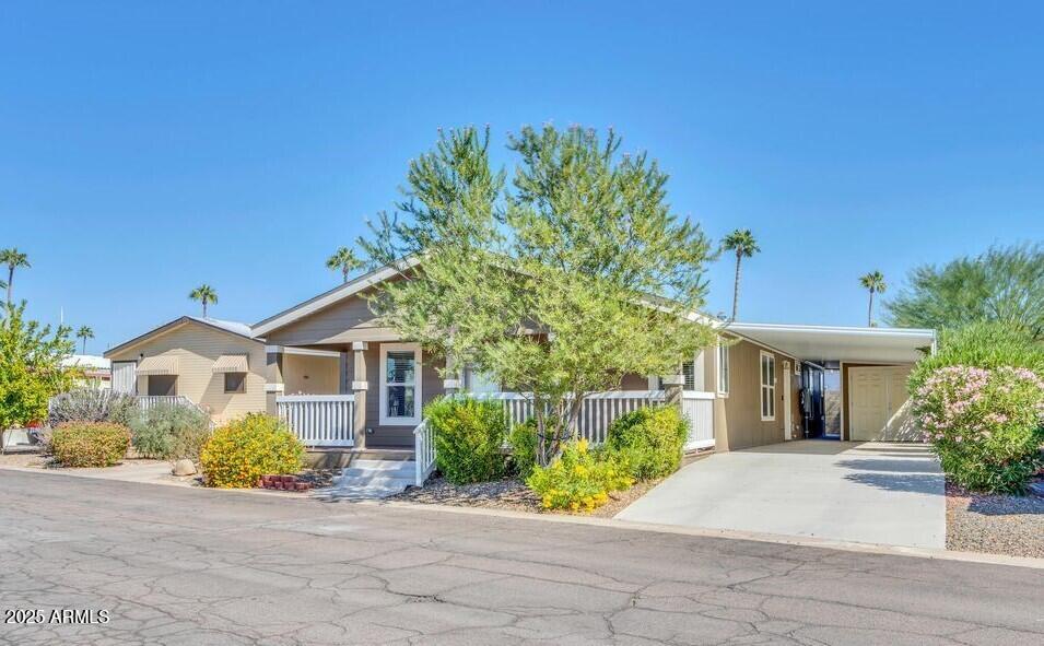 201 S GREENFIELD Road 272