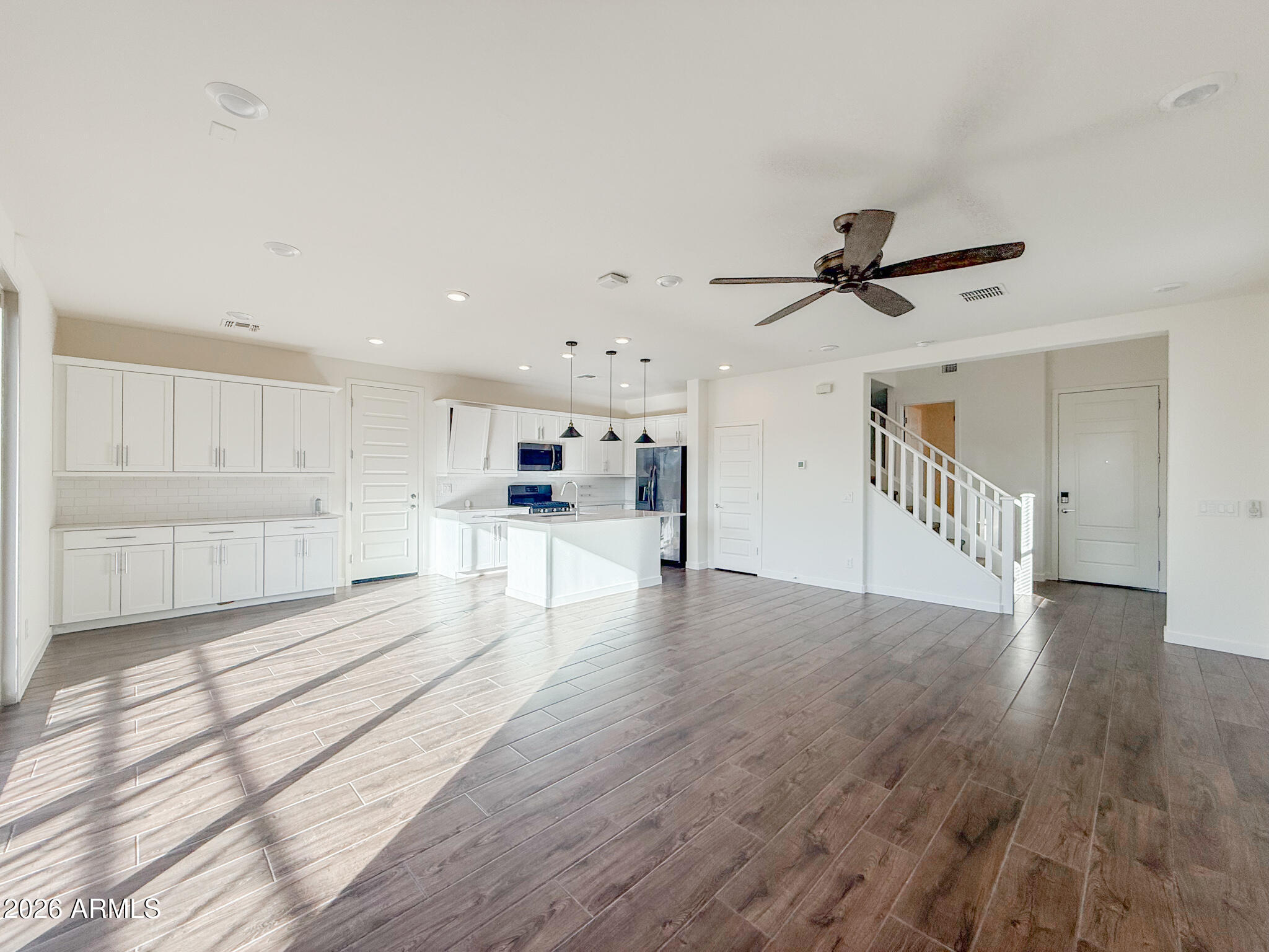 920 E ANDERSON Avenue