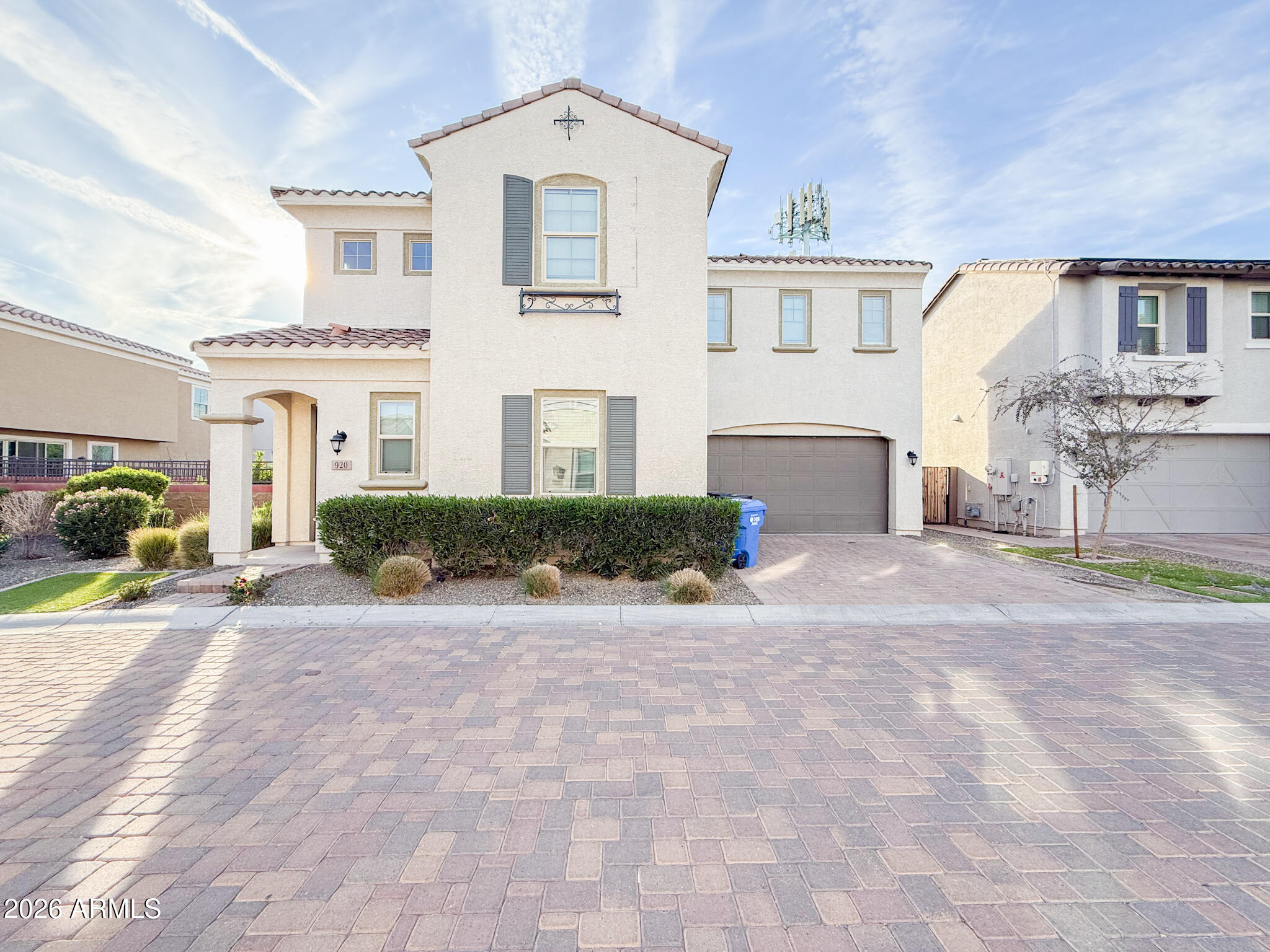 920 E ANDERSON Avenue