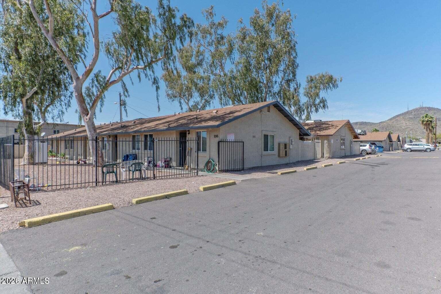 936 W MOUNTAIN VIEW Road 1