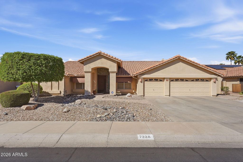 Photo of 7228 W Eugie Avenue, Peoria, AZ 85381 (MLS # 7001635)