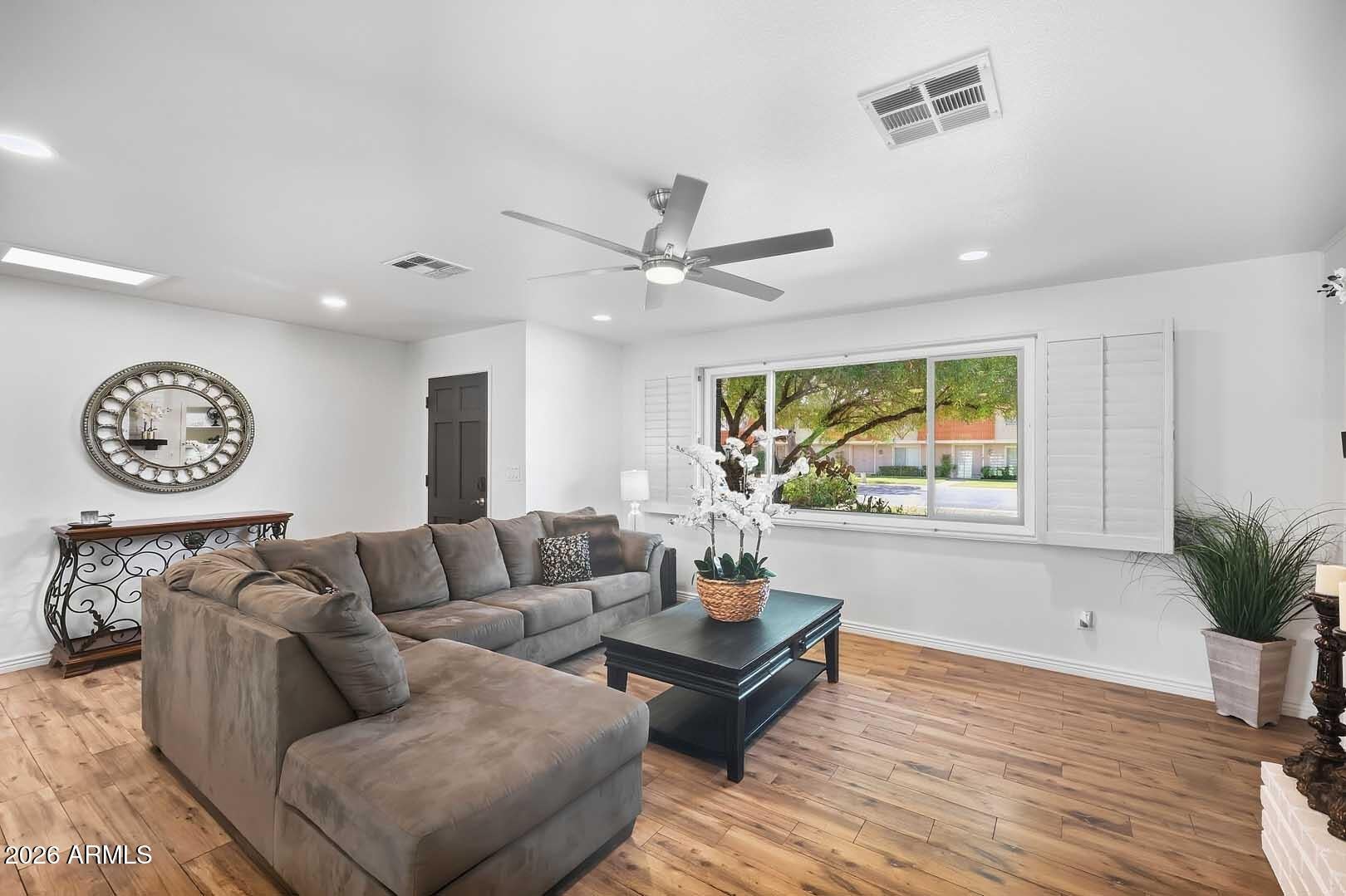 8238 E VISTA Drive