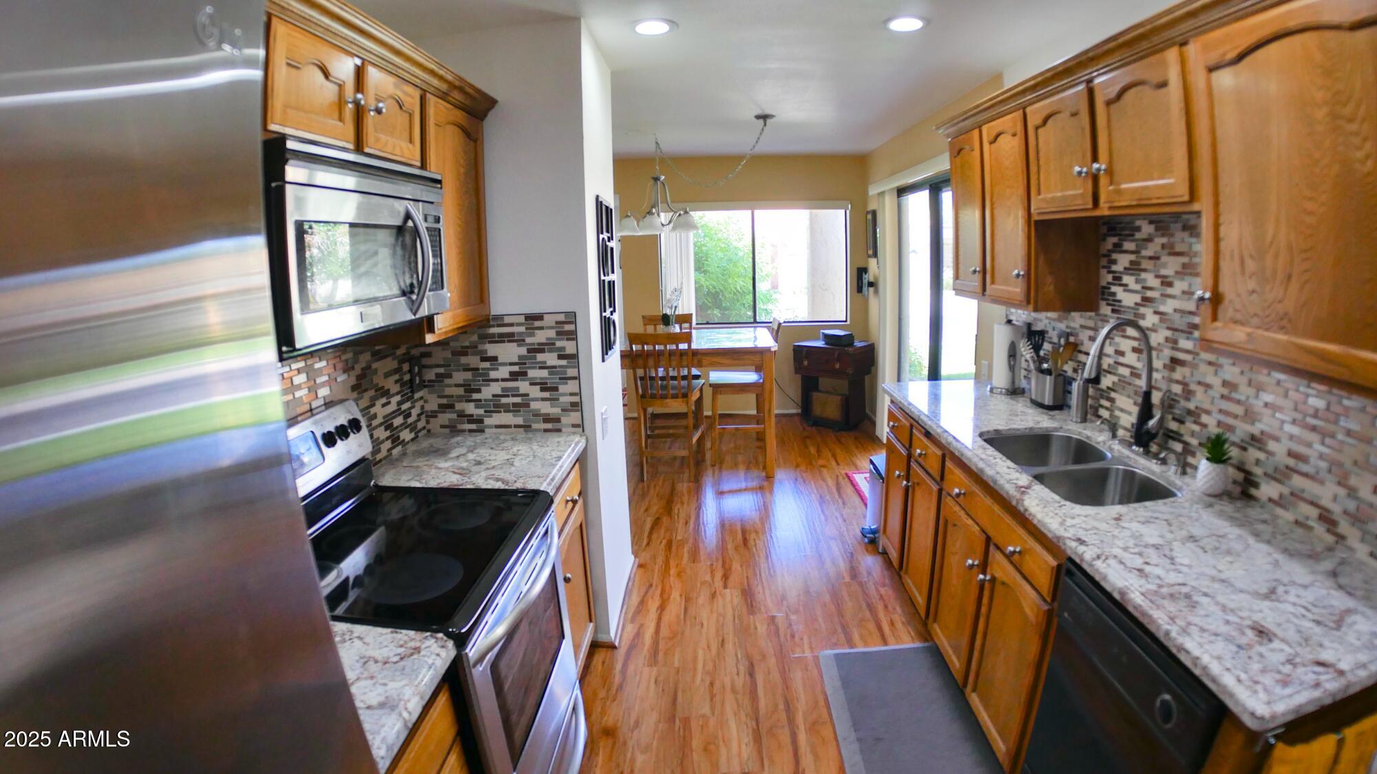 416 Leisure World --