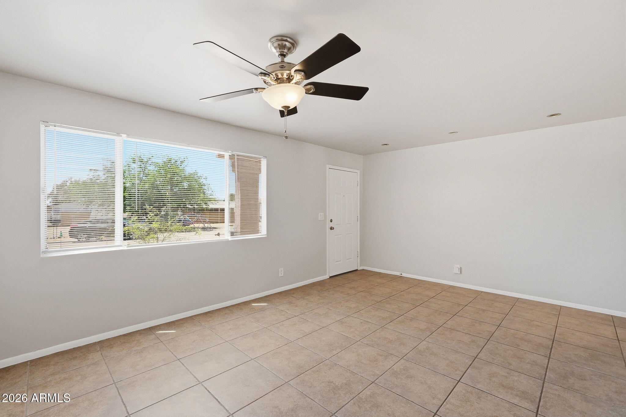 324 N 101st Way