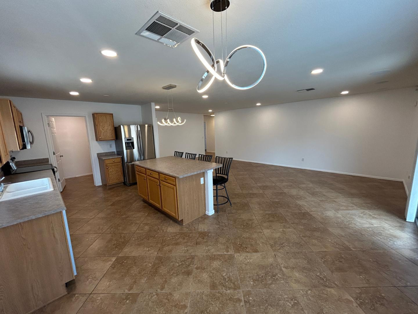 3126 W ZACHARY Drive
