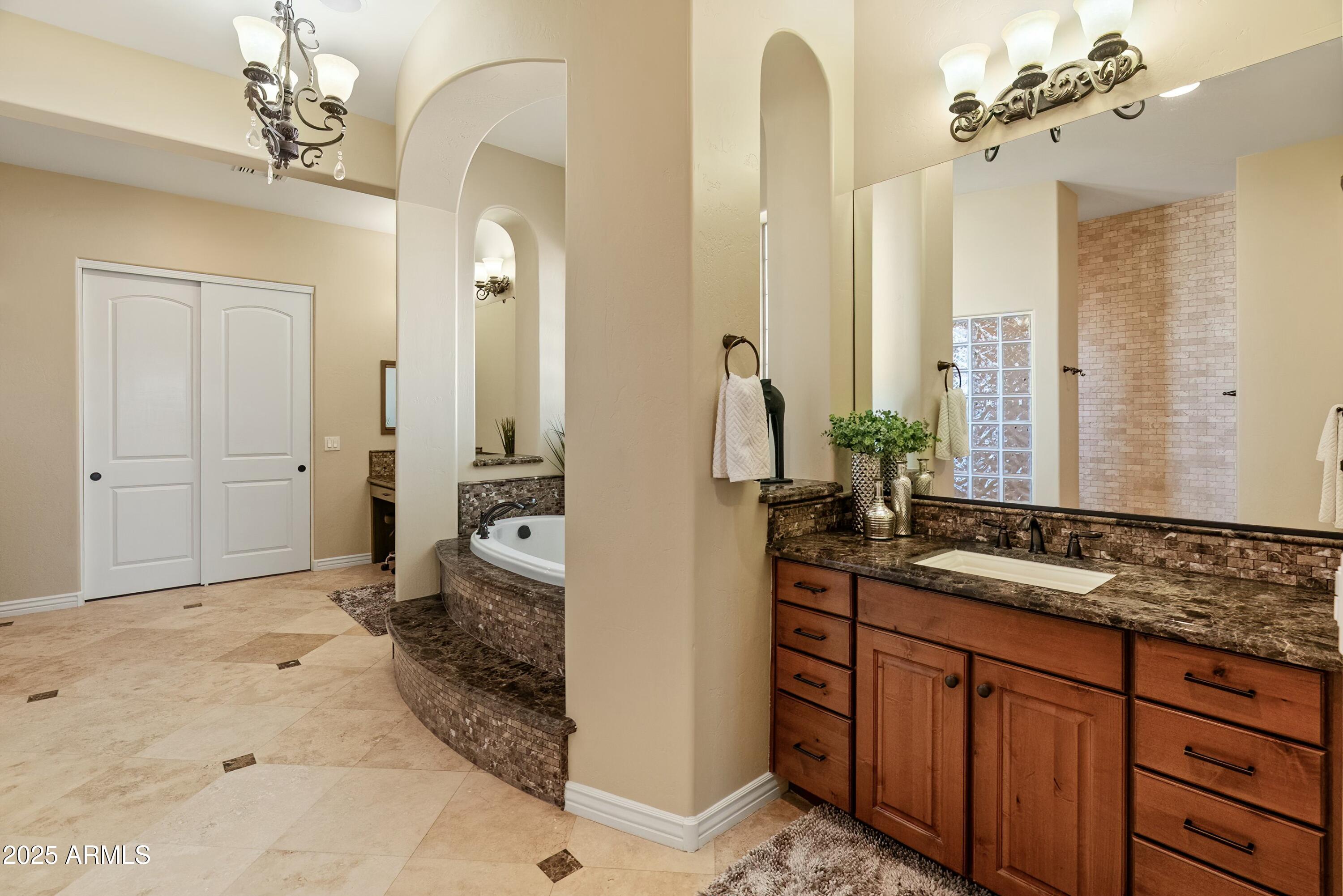 Glendale, Arizona 85308, United States, 5 Bedrooms Bedrooms, ,5 BathroomsBathrooms,Residential,Active,118296