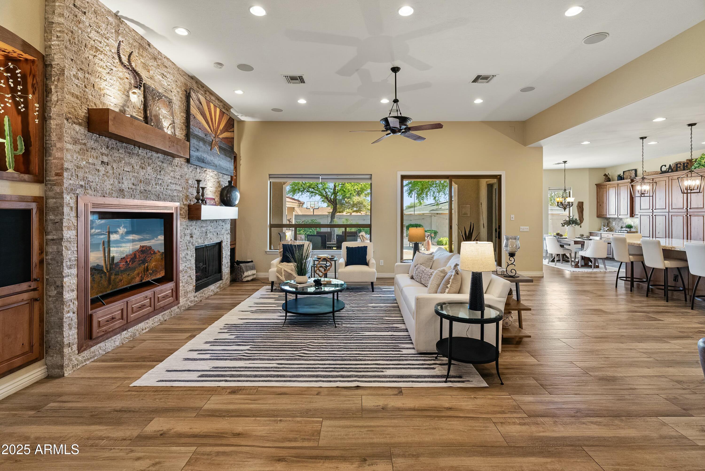 Glendale, Arizona 85308, United States, 5 Bedrooms Bedrooms, ,5 BathroomsBathrooms,Residential,Active,118296