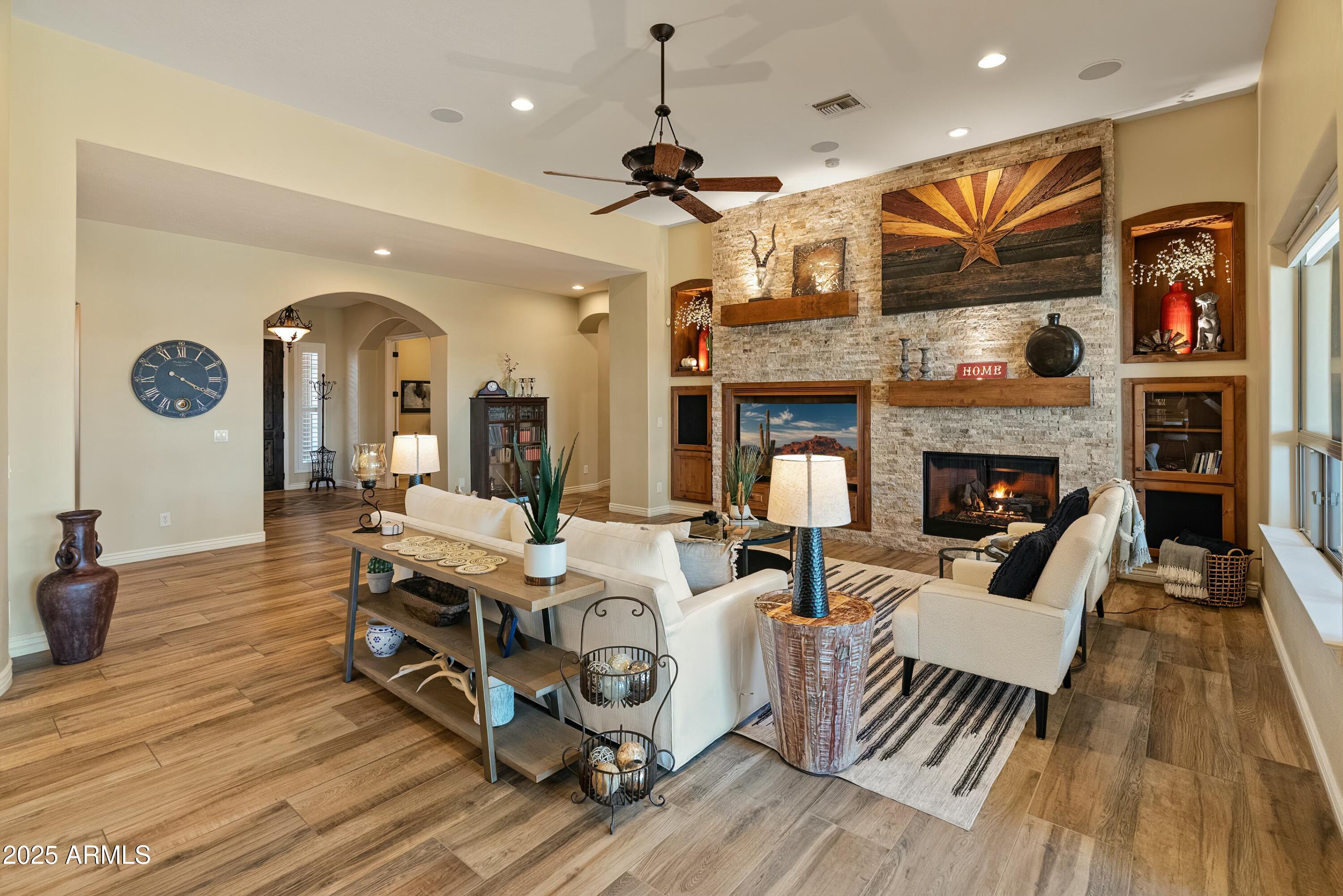 Glendale, Arizona 85308, United States, 5 Bedrooms Bedrooms, ,5 BathroomsBathrooms,Residential,Active,118296