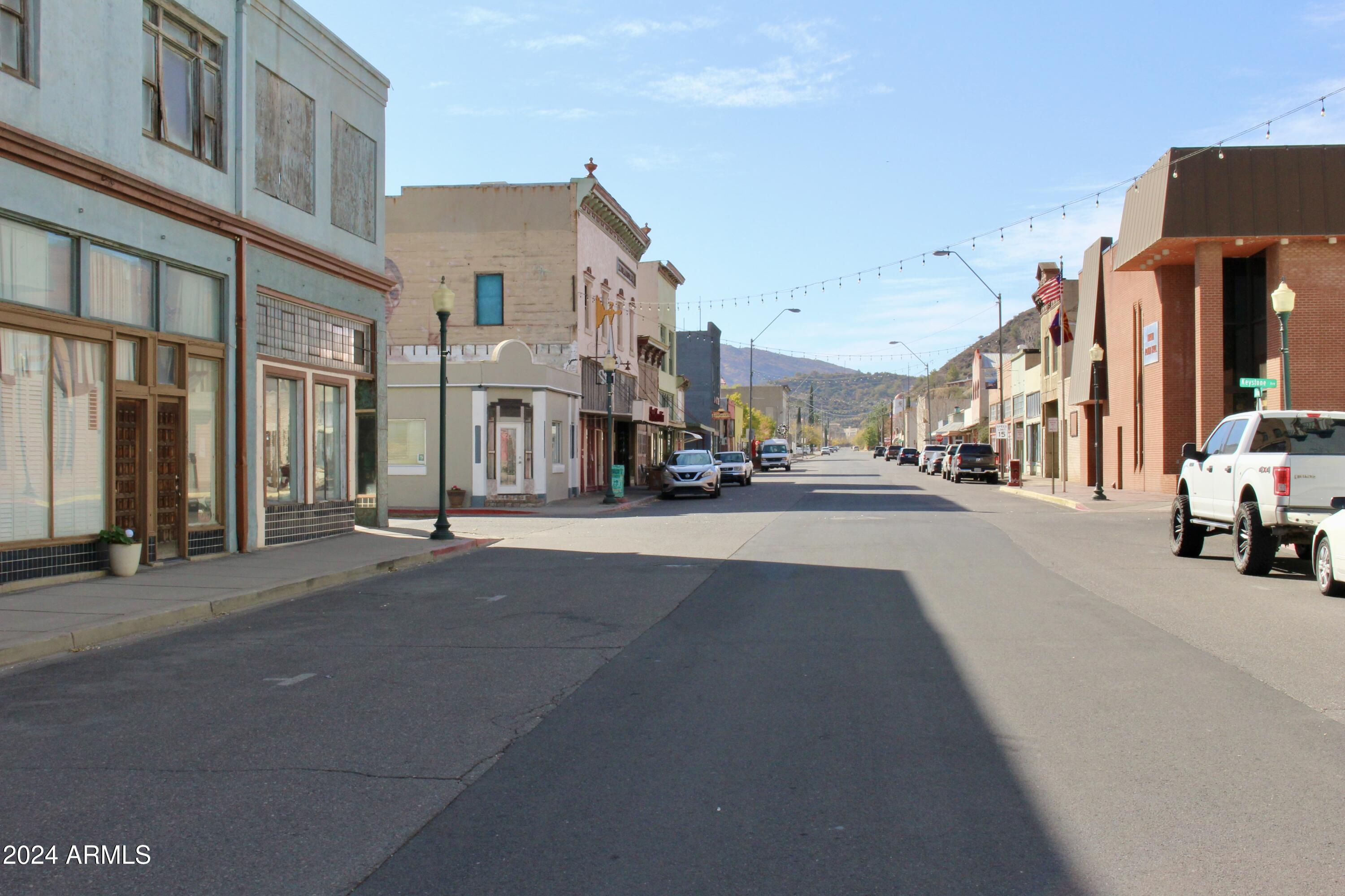 416 W Sullivan Street