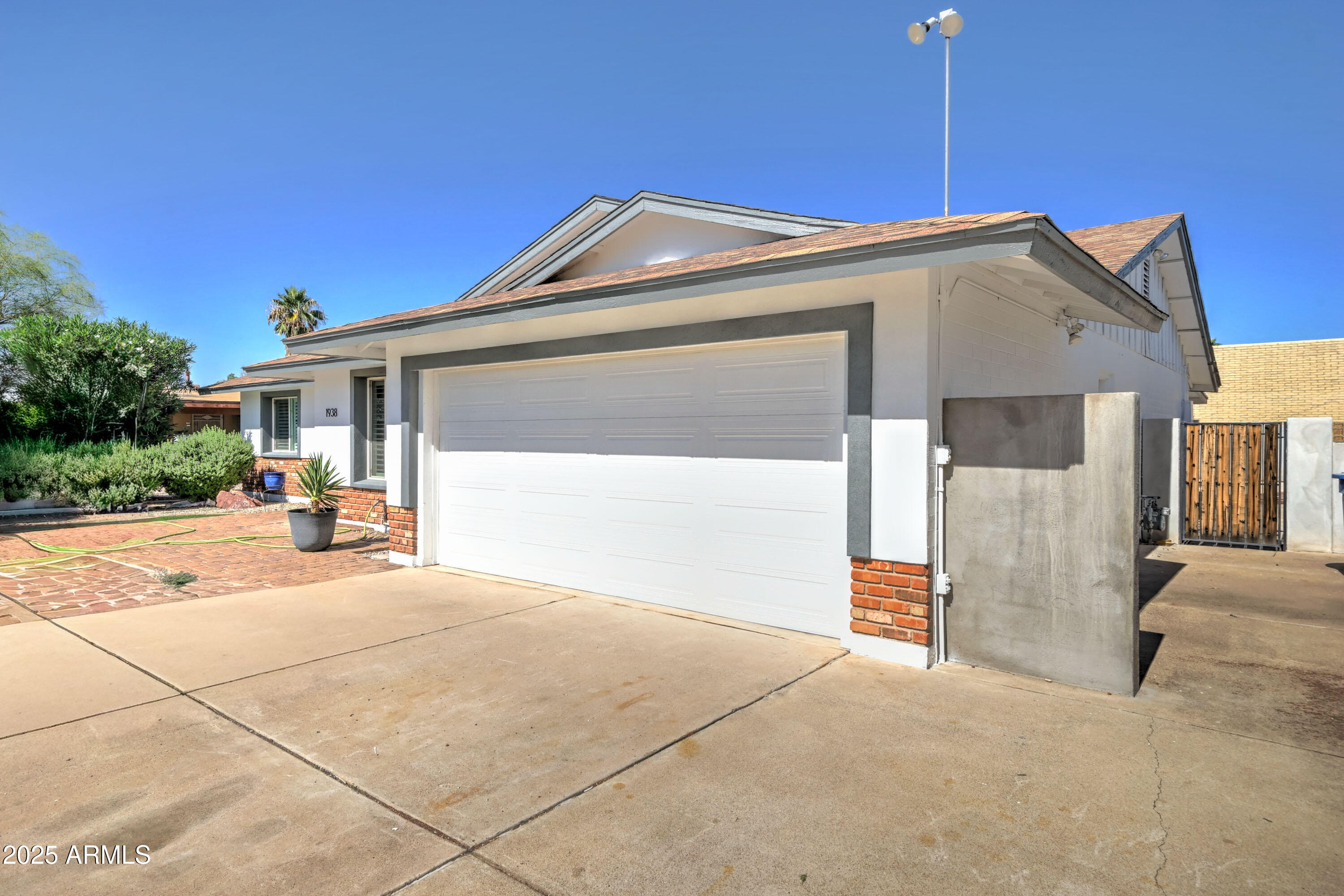 1938 E GREENWAY Drive