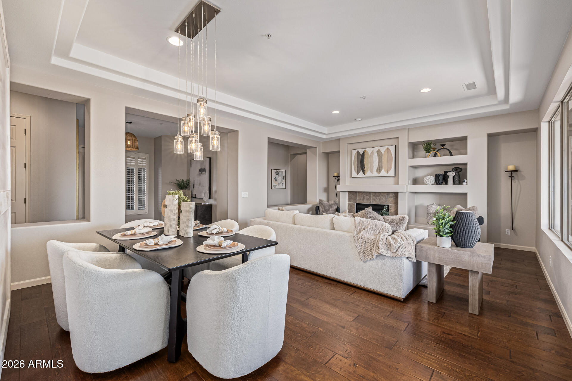 6013 E WESTLAND Drive