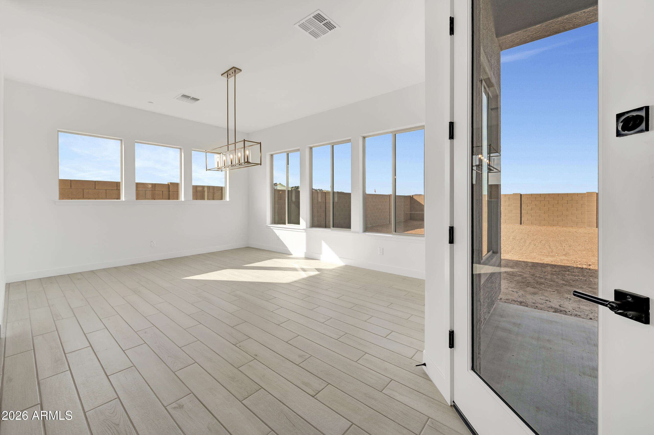 18122 E CREOSOTE Drive