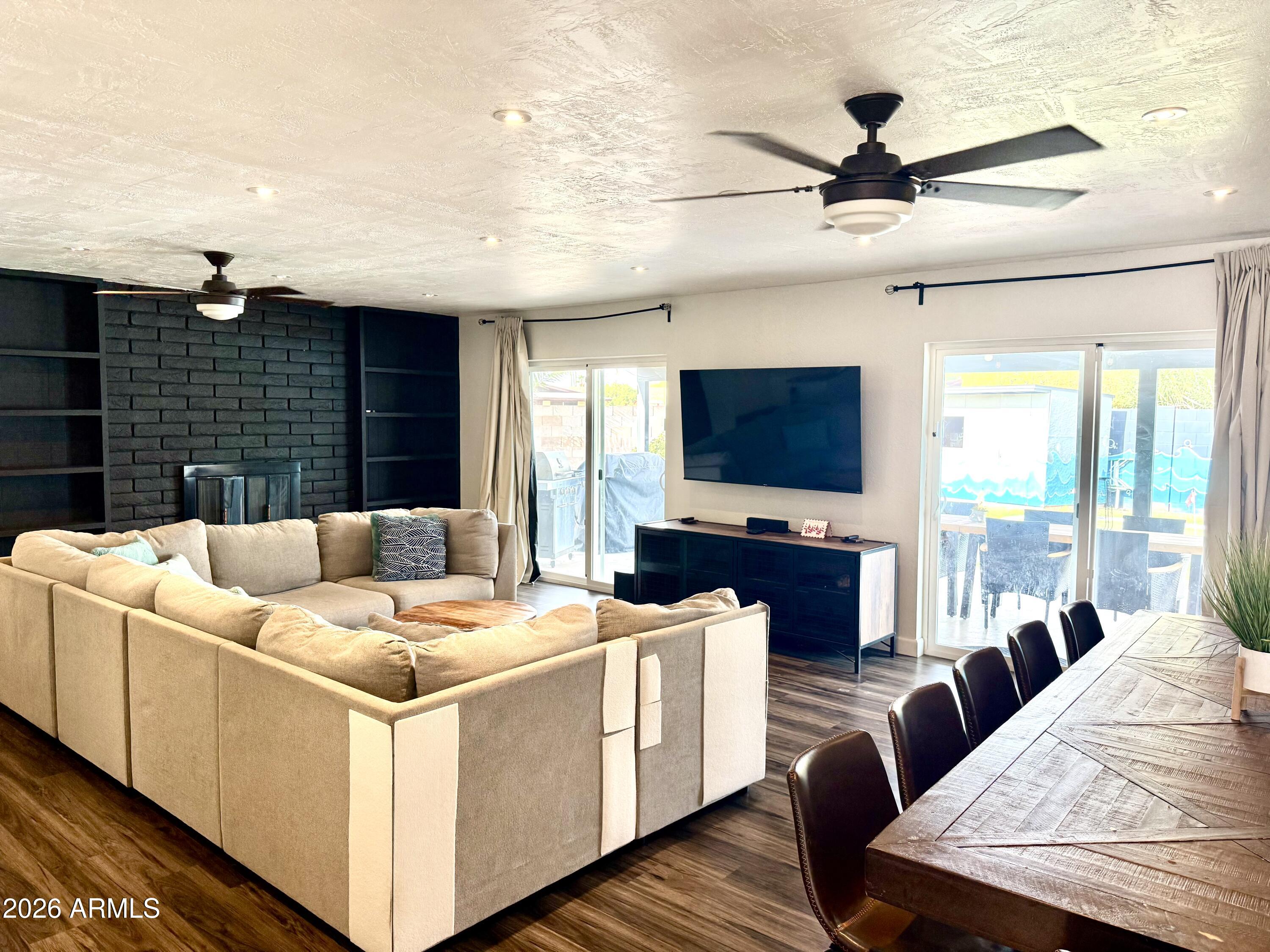 1036 E FAIRFIELD Street