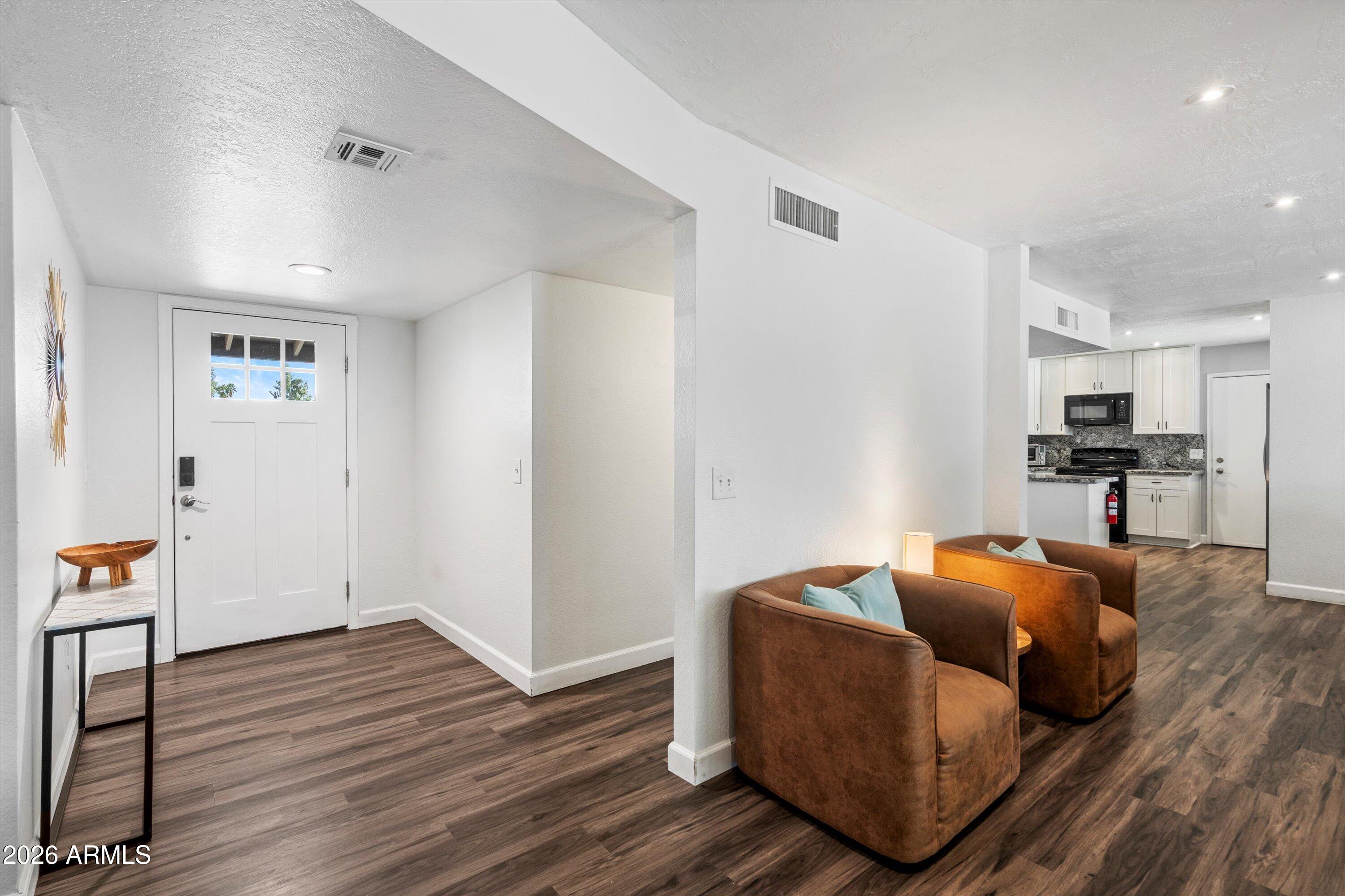 1036 E FAIRFIELD Street