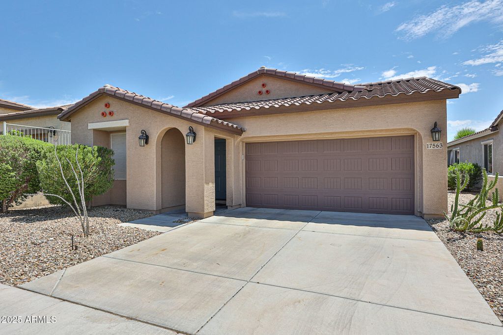 Photo of 17563 W Fairview Street, Goodyear, AZ 85338 (MLS # 6914103)