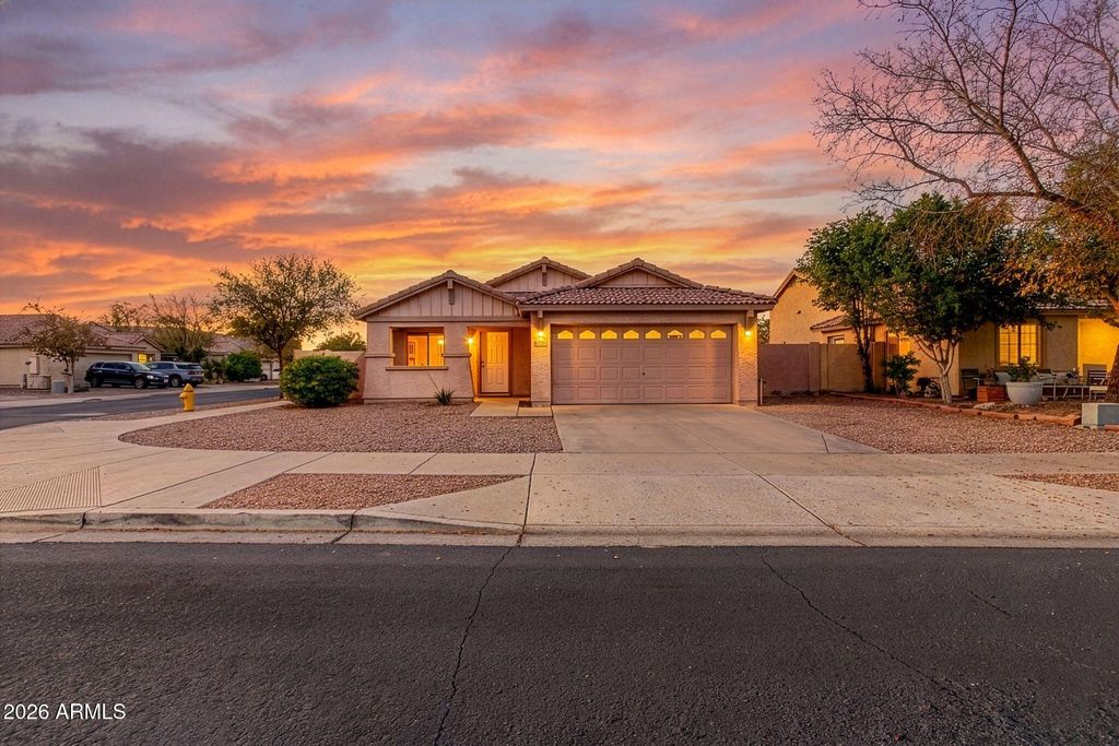 Photo of 1832 W Lydia Lane, Phoenix, AZ 85041 (MLS # 6974586)