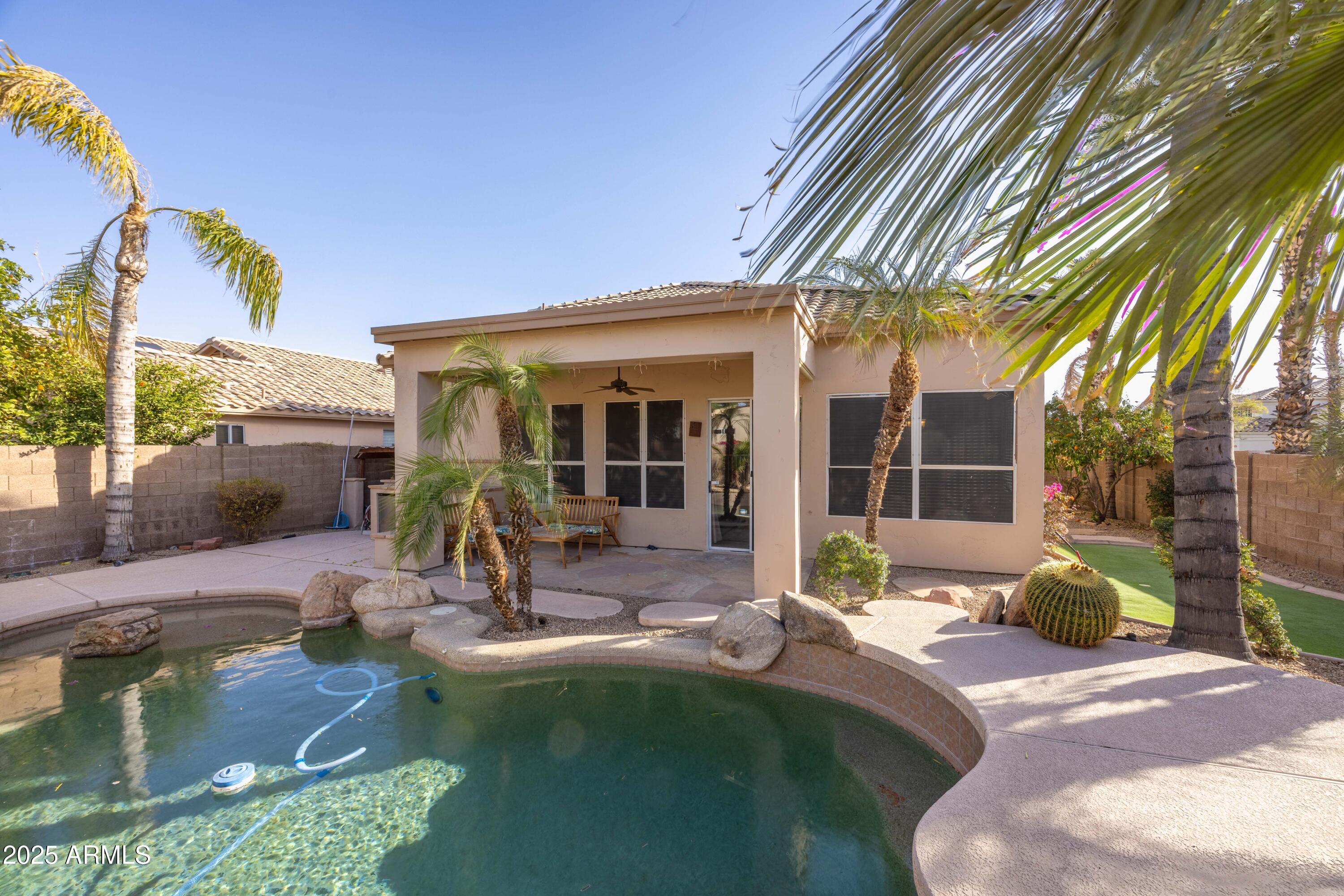 Glendale, Arizona 85310, United States, 4 Bedrooms Bedrooms, ,3 BathroomsBathrooms,Residential,Active,5125