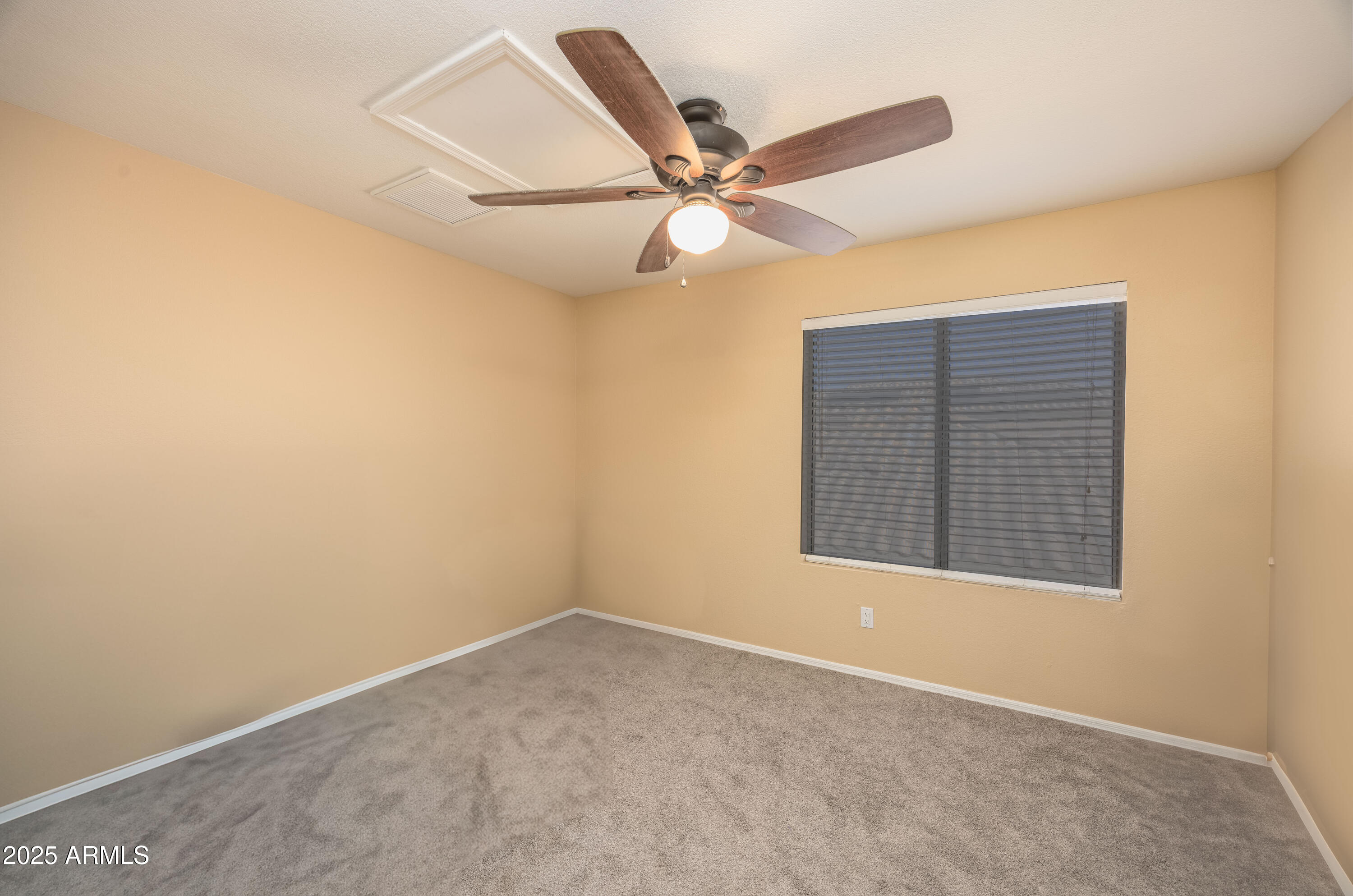 Glendale, Arizona 85310, United States, 4 Bedrooms Bedrooms, ,3 BathroomsBathrooms,Residential,Active,5125